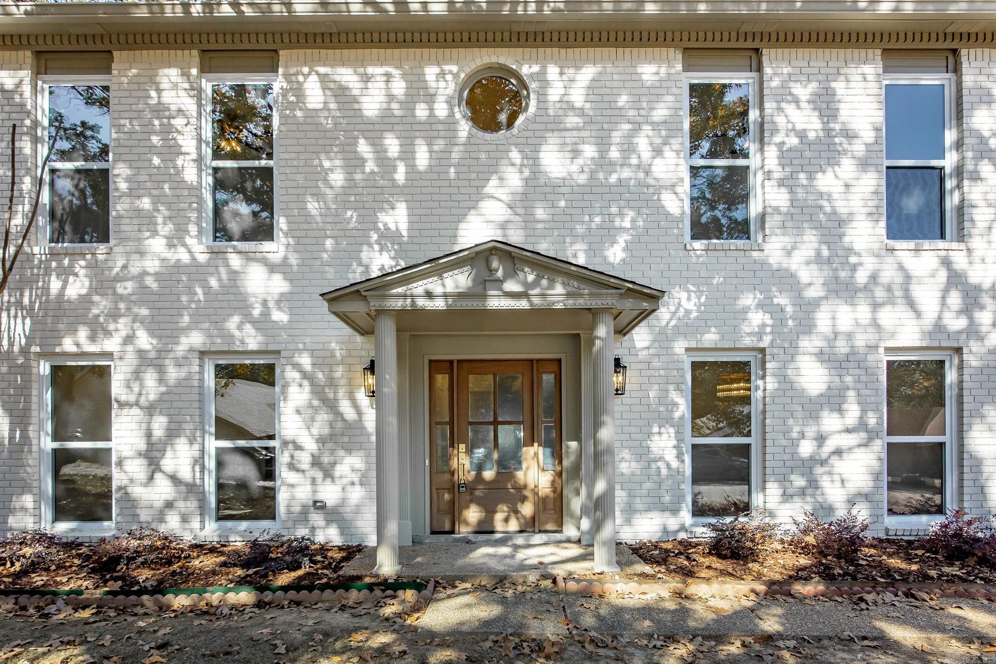 COUNTRY CLUB VILLAS - Residential