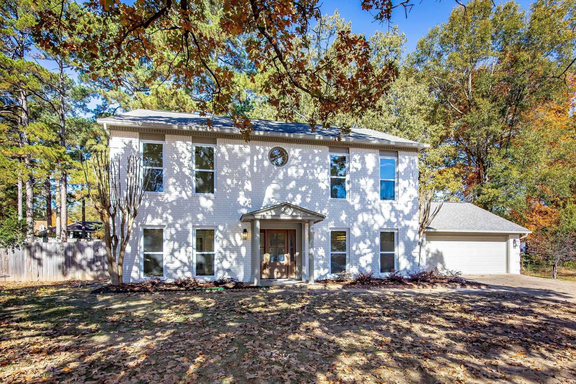 COUNTRY CLUB VILLAS - Residential