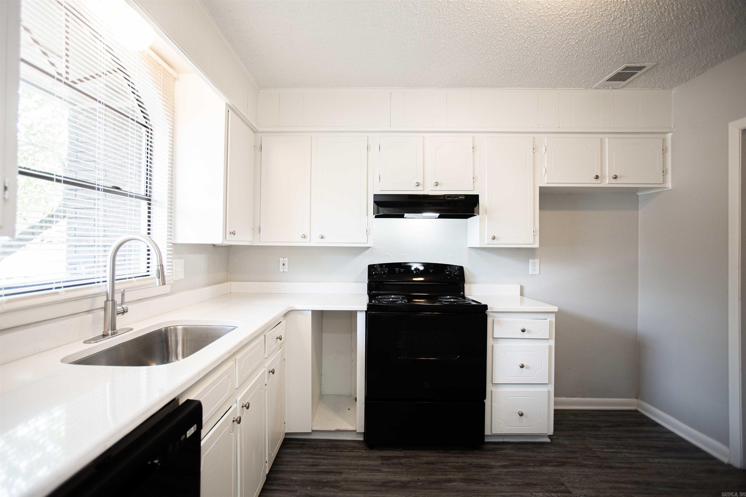 PIKE PLAZA HEIGHTS - Residential