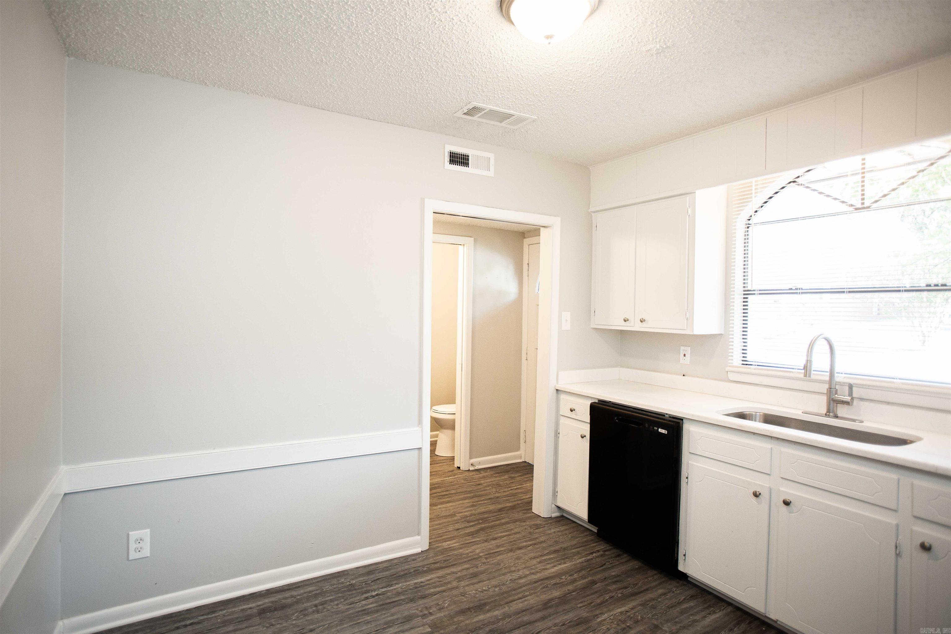 PIKE PLAZA HEIGHTS - Residential