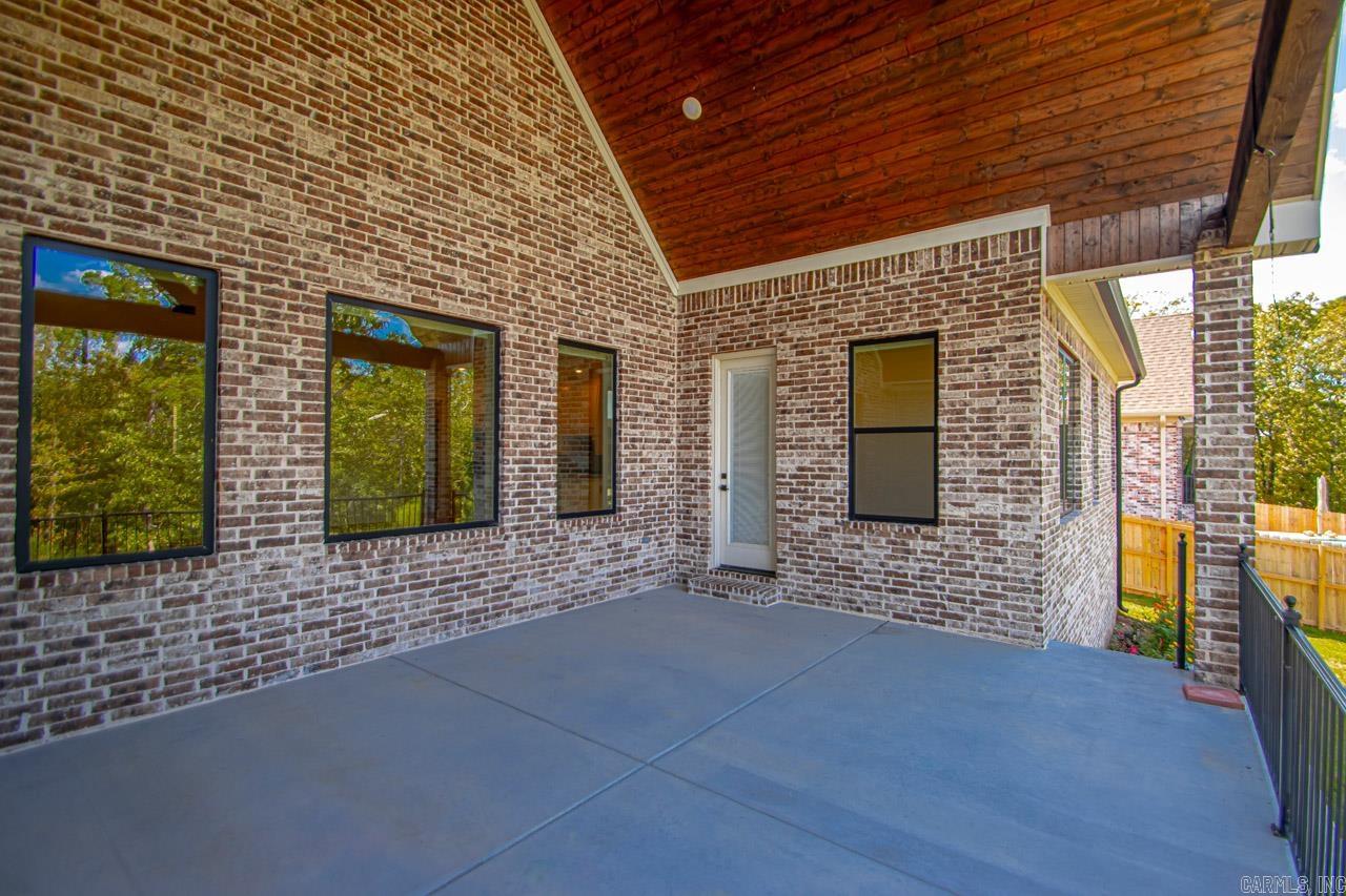 CHENAL VALLEY "FALSTONE COURT" - Residential