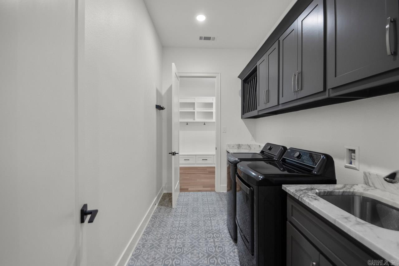 CHENAL VALLEY "FALSTONE COURT" - Residential
