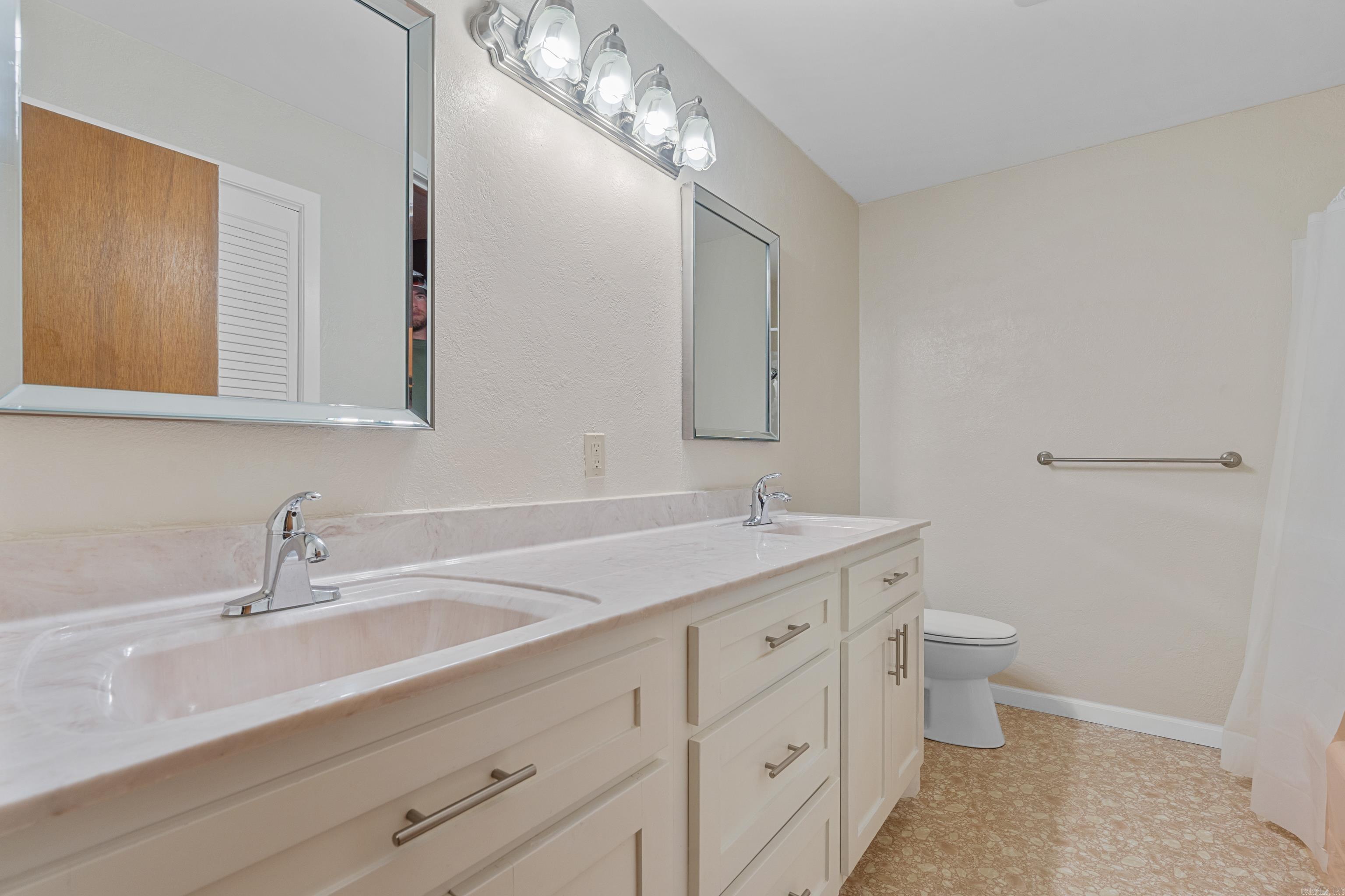 Fountain Lake - Residential