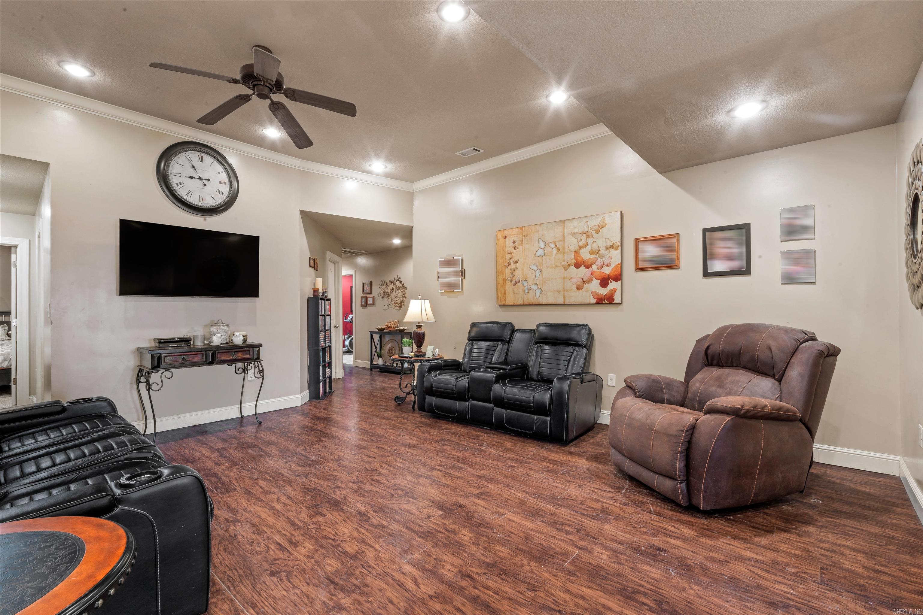 BOSTON PROPER SUB - Residential