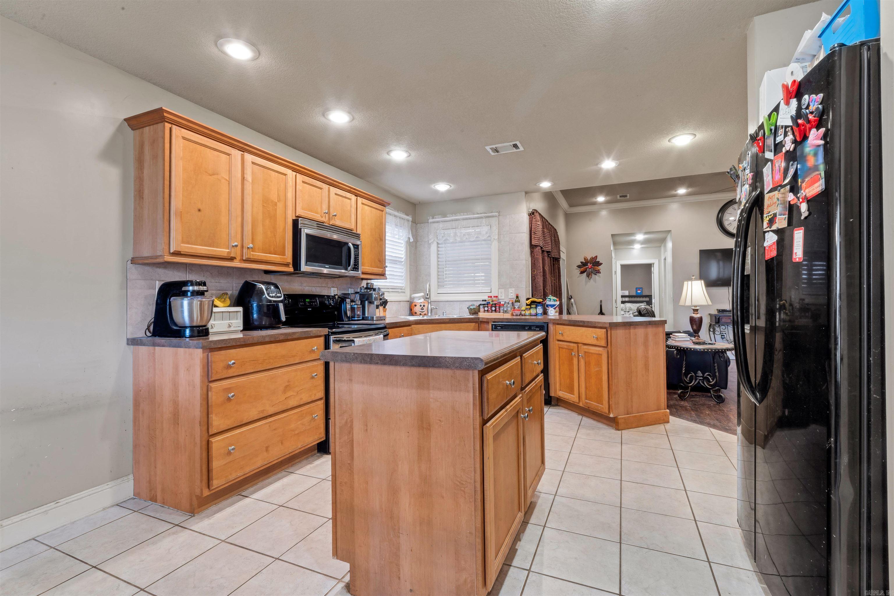 BOSTON PROPER SUB - Residential