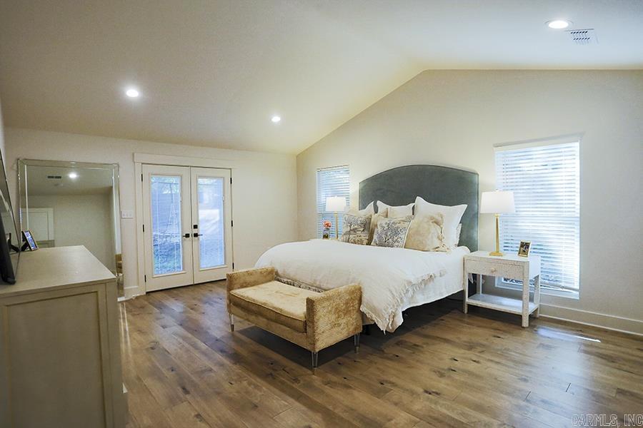 KINGWOOD PLACE - Residential