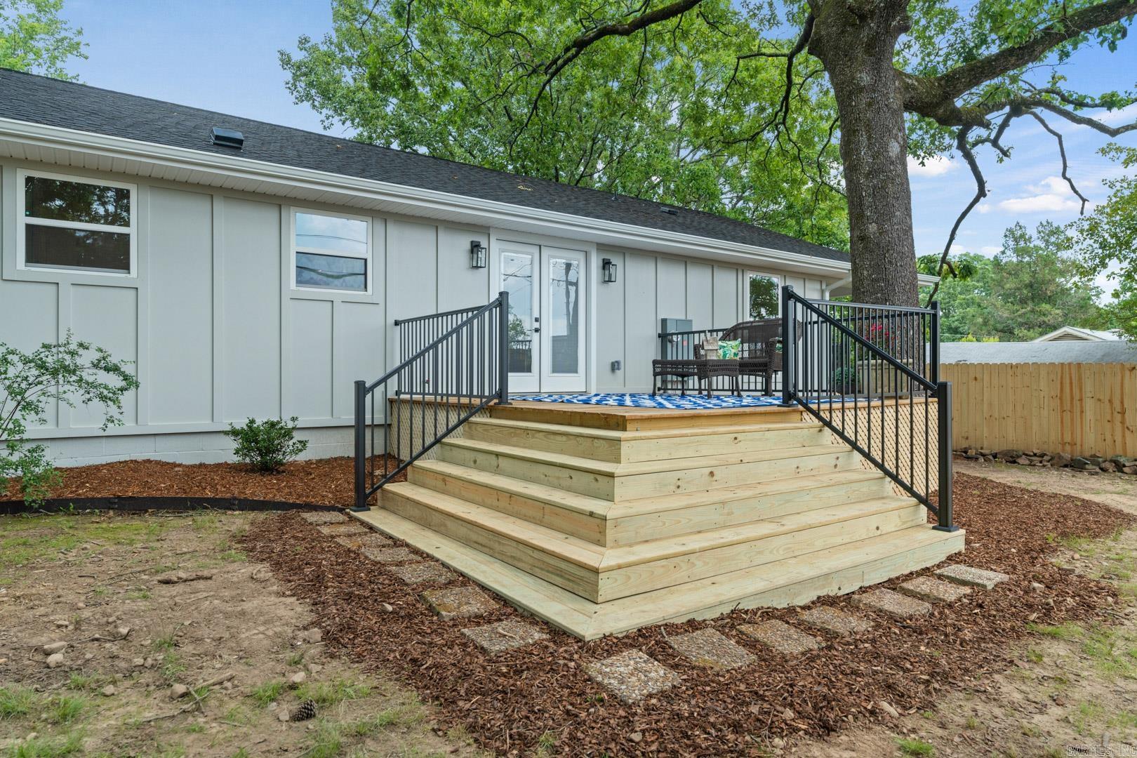 KINGWOOD PLACE - Residential
