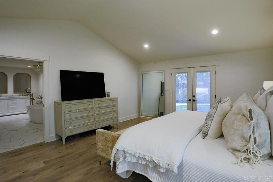 KINGWOOD PLACE - Residential