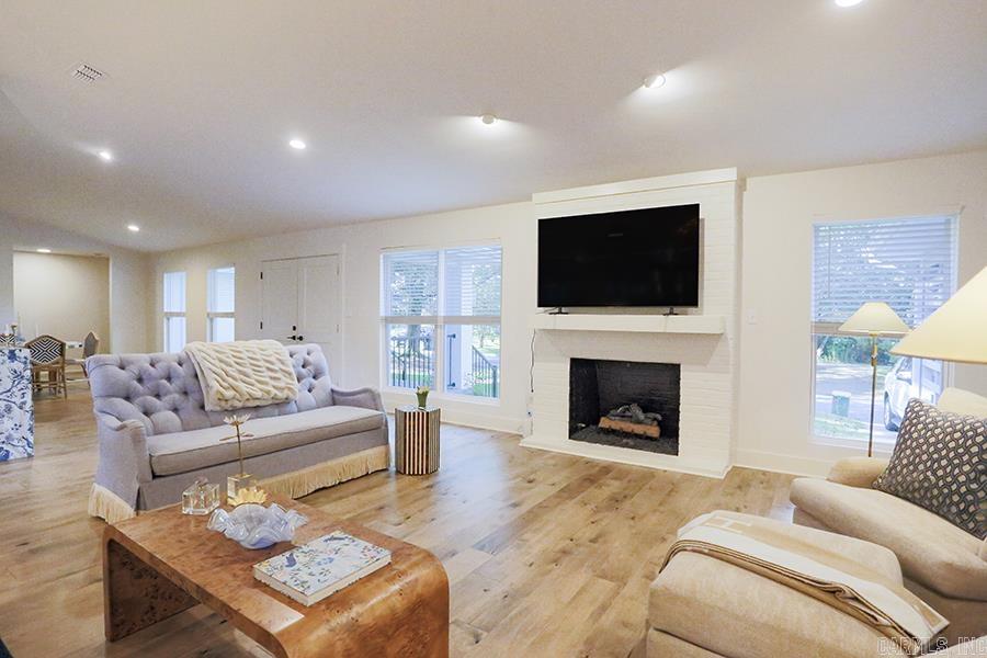 KINGWOOD PLACE - Residential