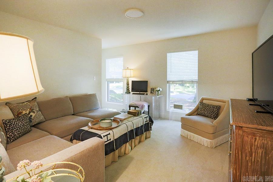 KINGWOOD PLACE - Residential