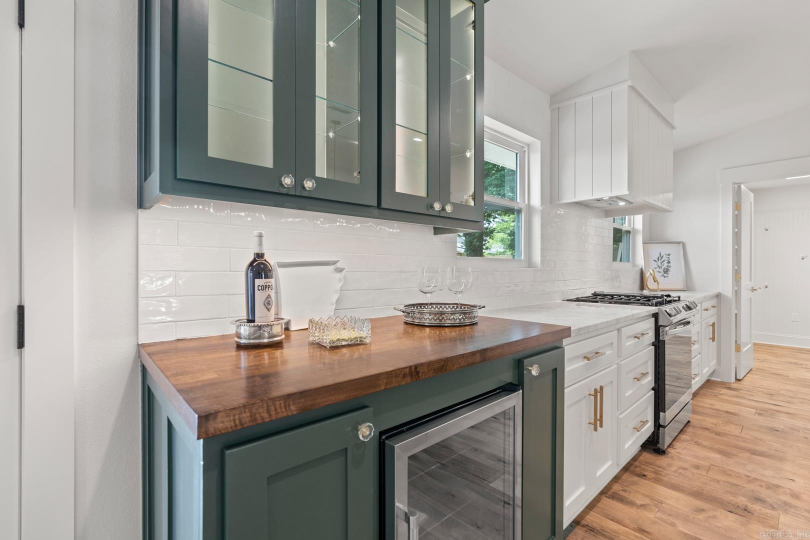 KINGWOOD PLACE - Residential