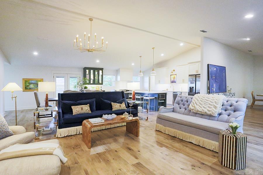 KINGWOOD PLACE - Residential