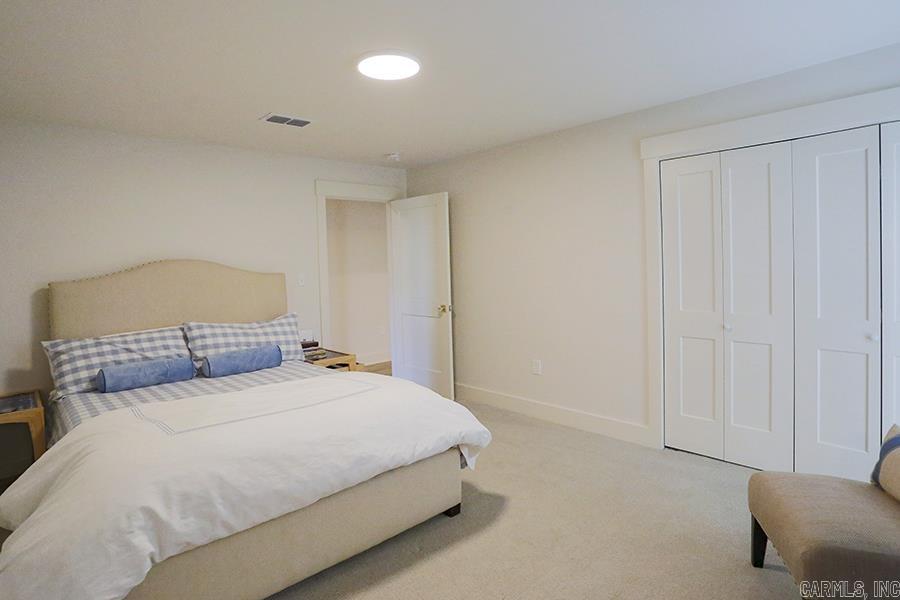 KINGWOOD PLACE - Residential
