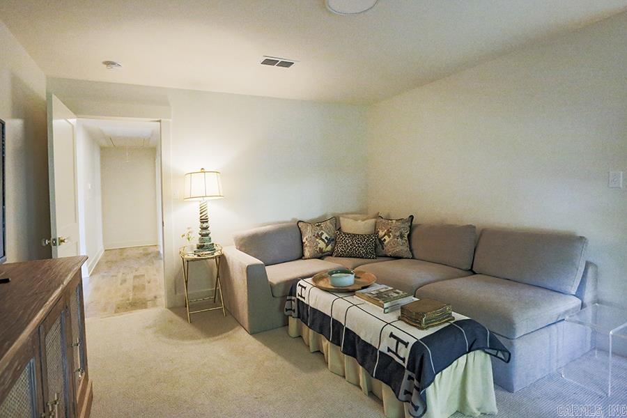 KINGWOOD PLACE - Residential