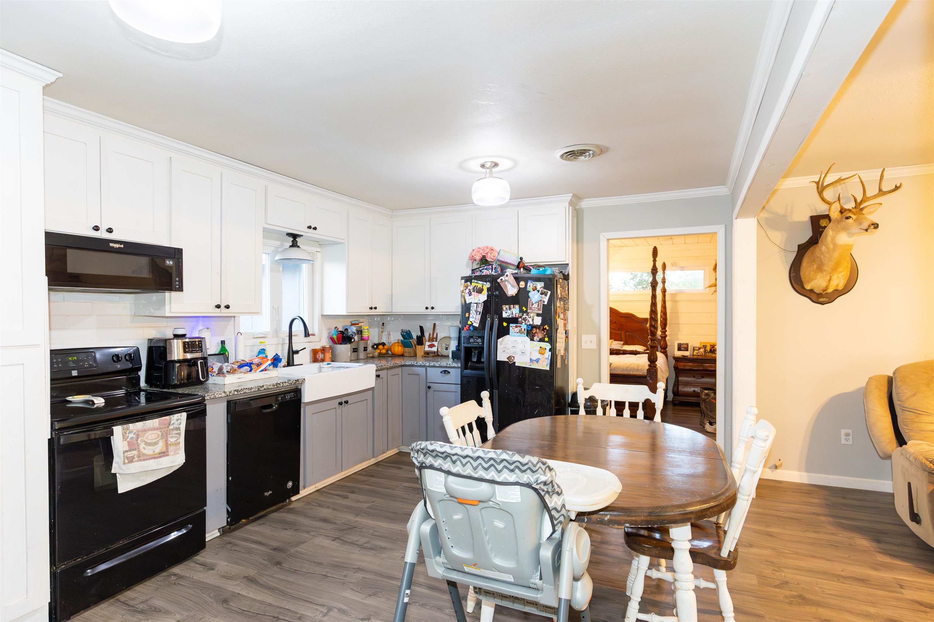 EZELL & YOUNG - Residential