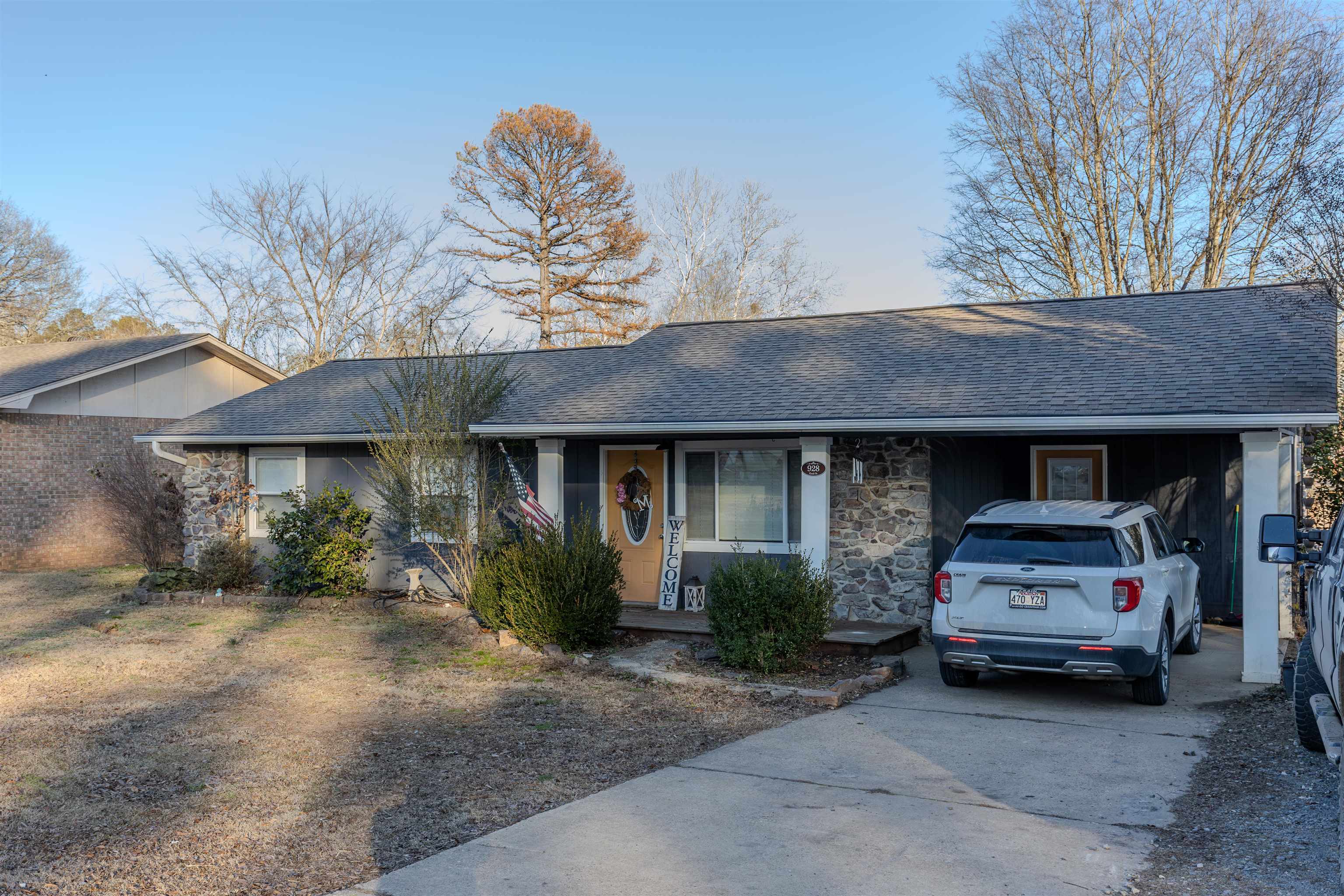 EZELL & YOUNG - Residential