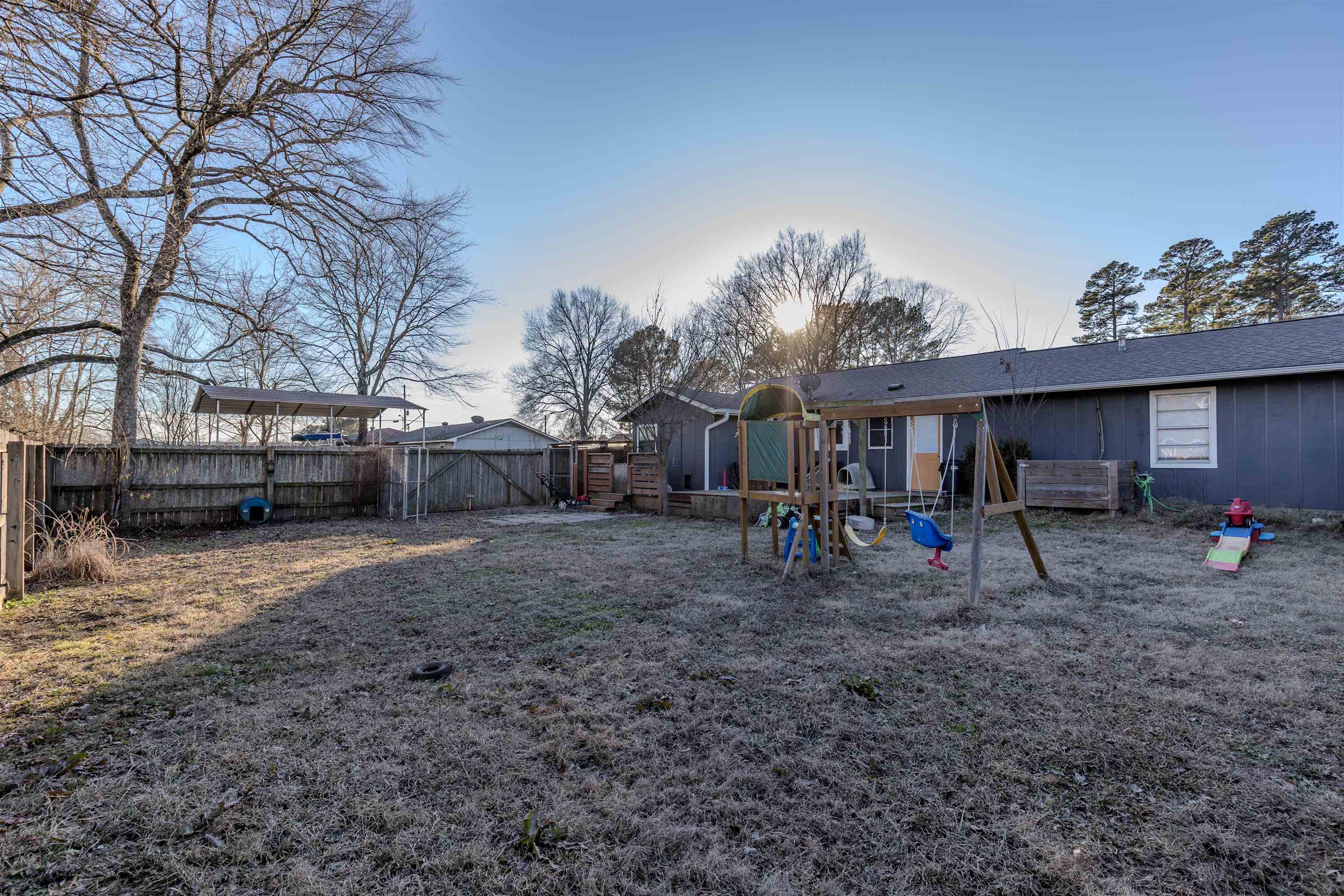 EZELL & YOUNG - Residential