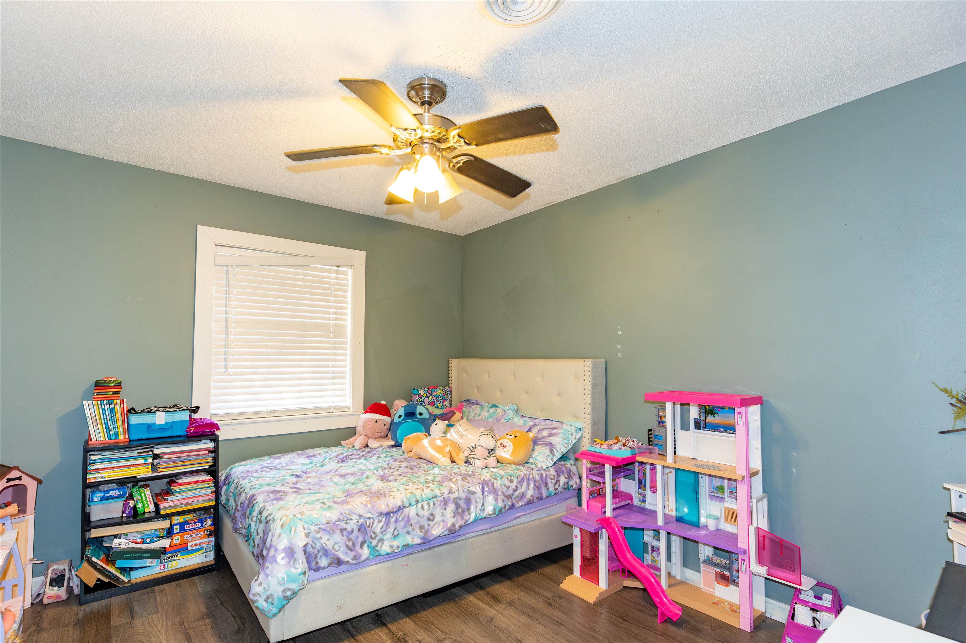 EZELL & YOUNG - Residential