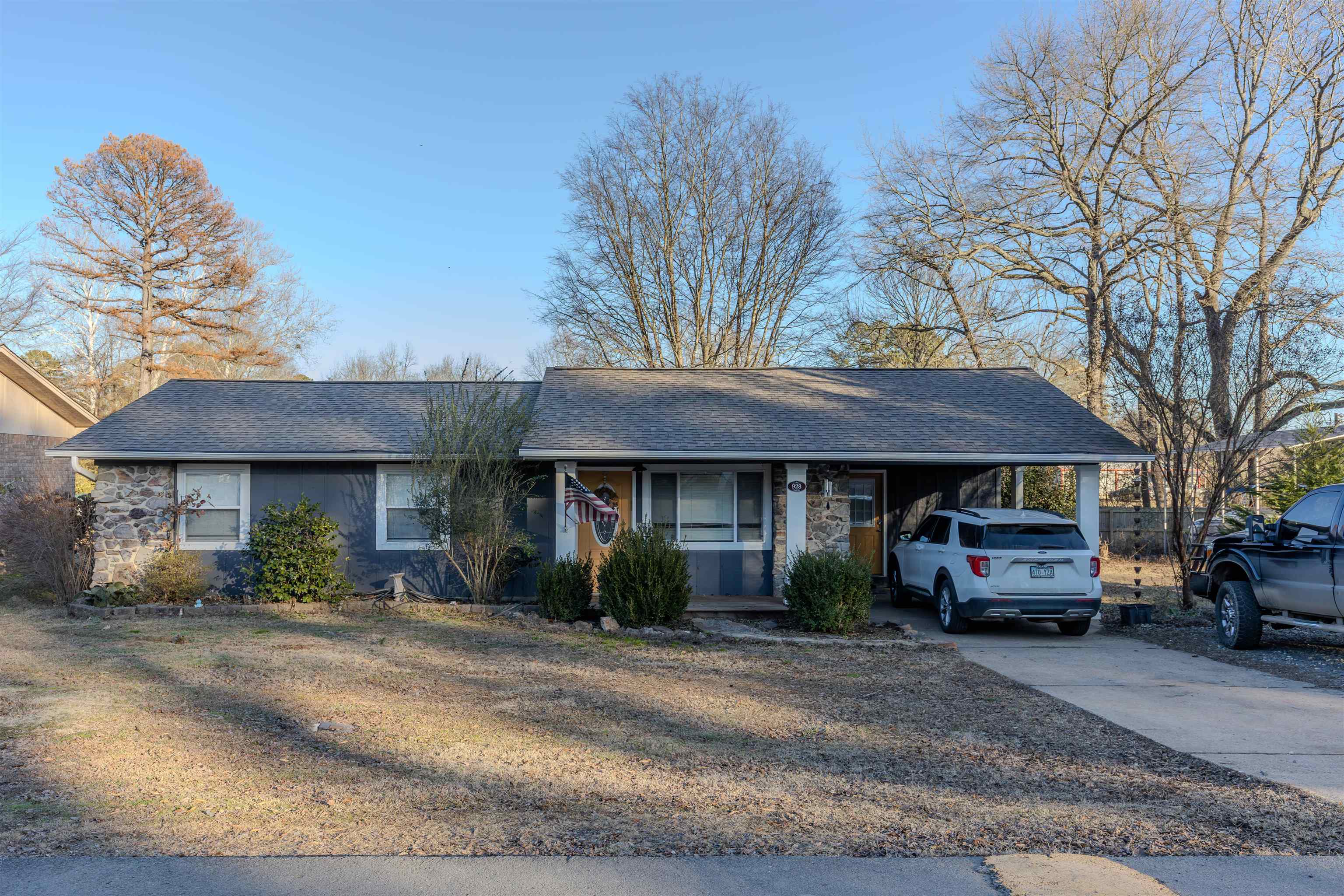 EZELL & YOUNG - Residential