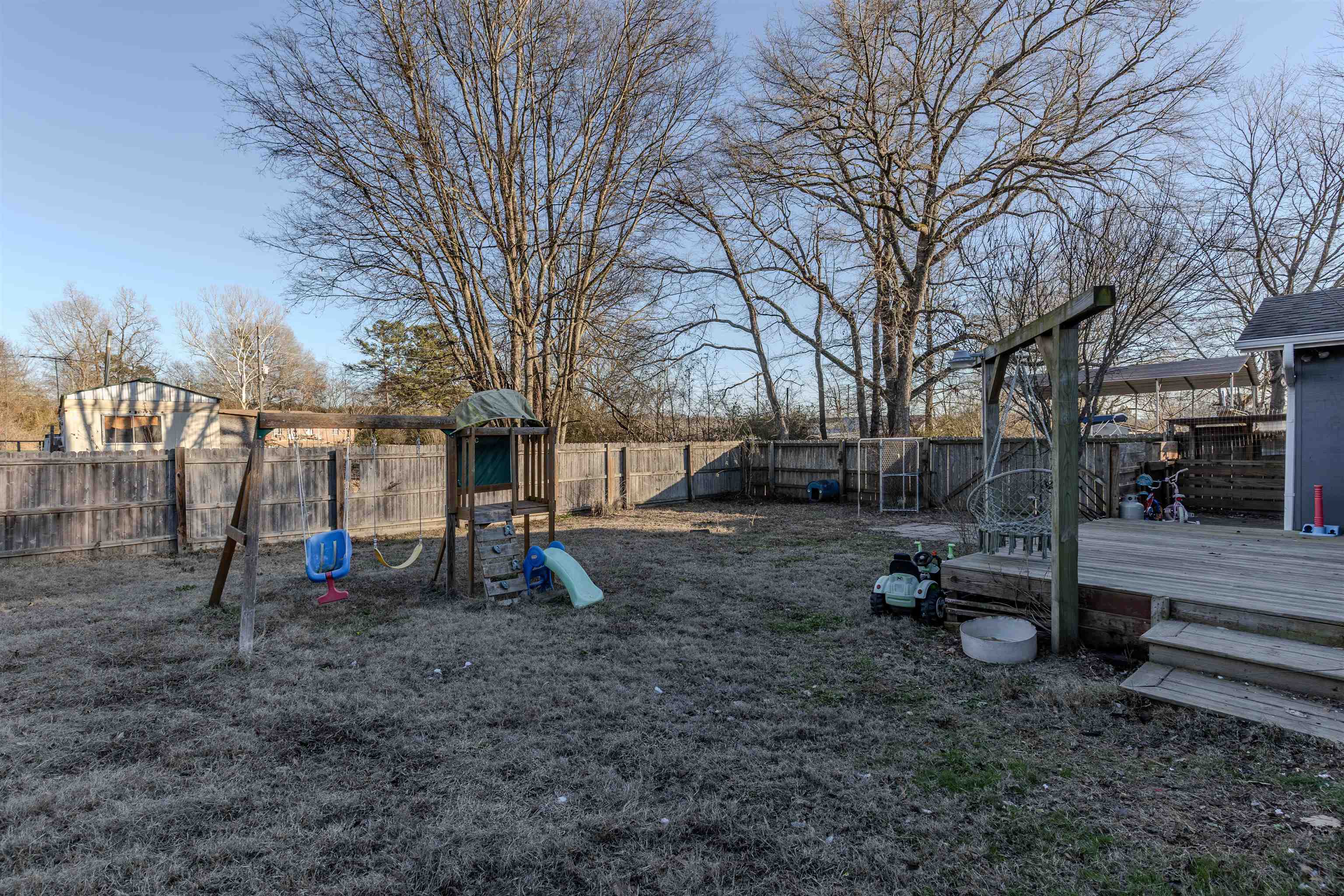 EZELL & YOUNG - Residential