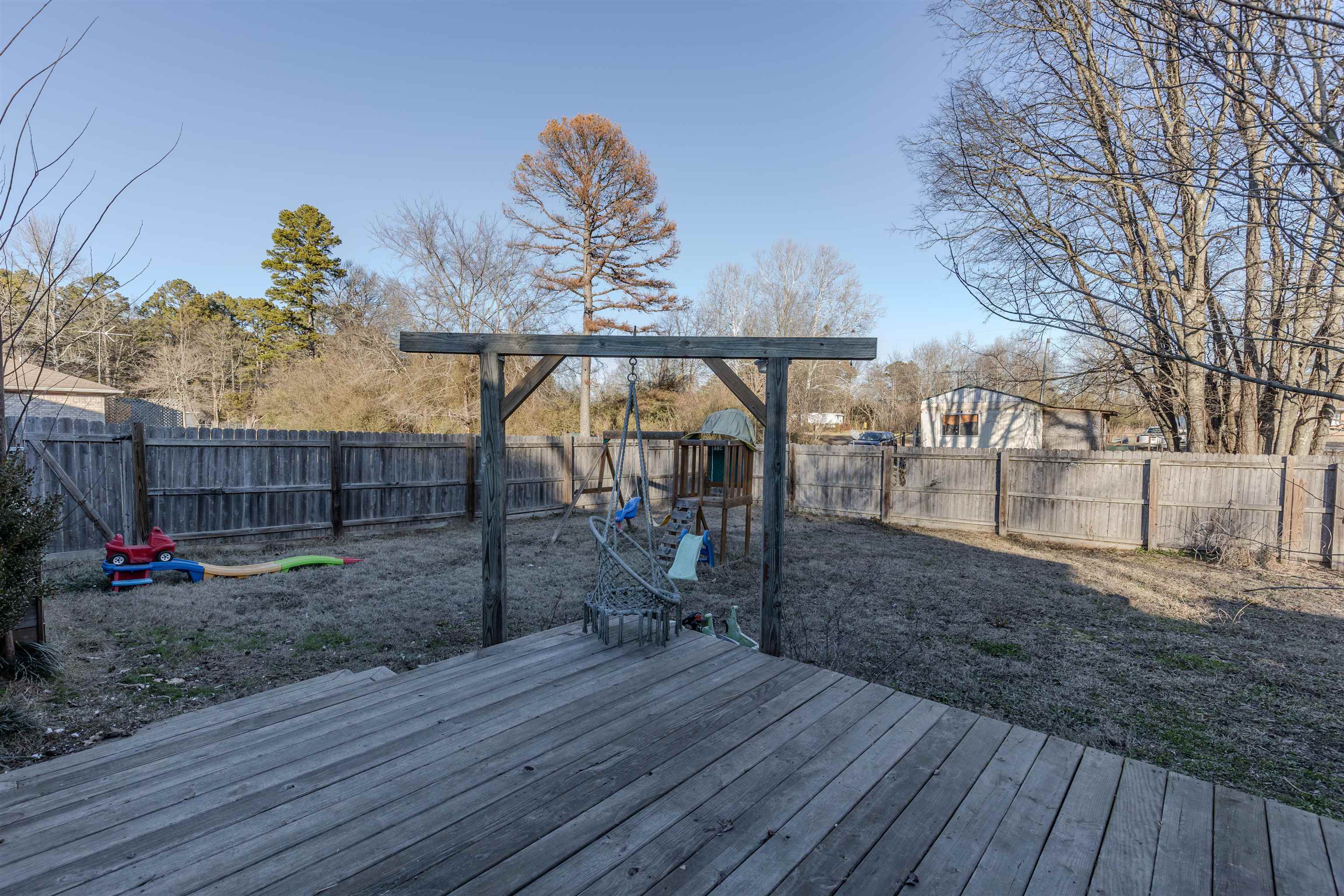 EZELL & YOUNG - Residential