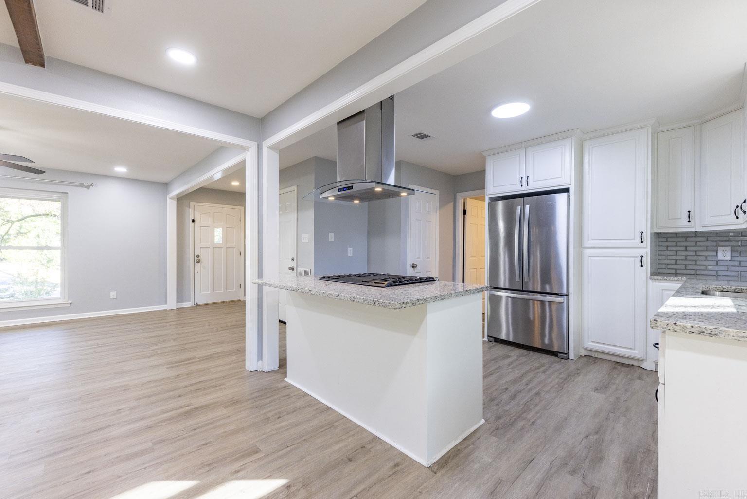 BLOOMFIELD HILLS - Residential