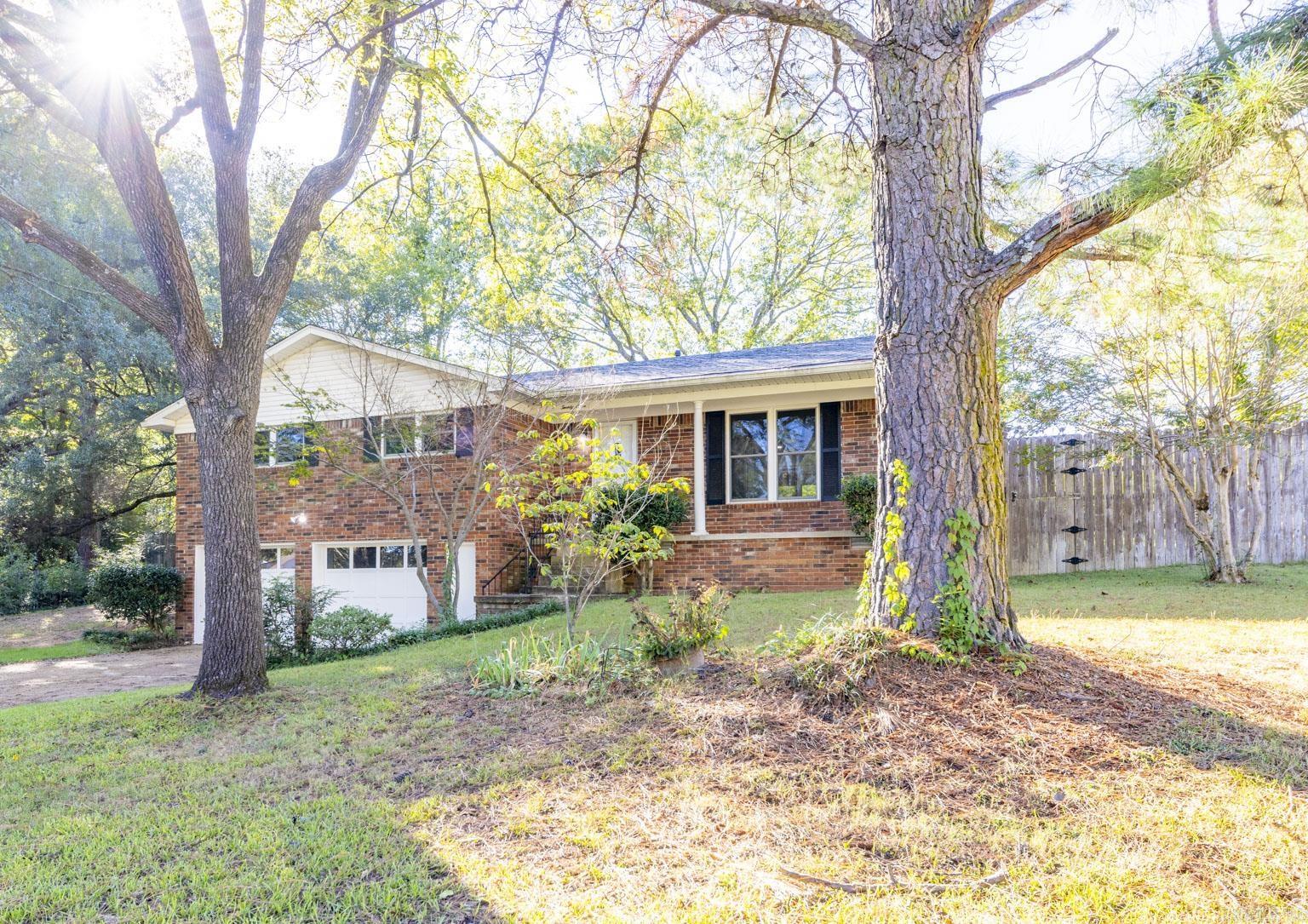 BLOOMFIELD HILLS - Residential