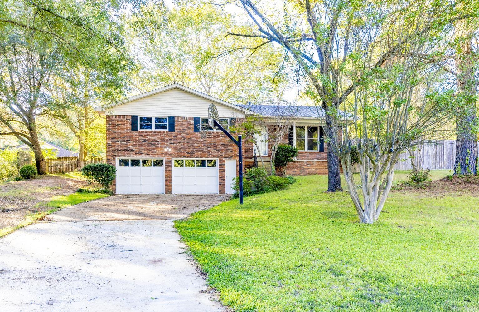 BLOOMFIELD HILLS - Residential