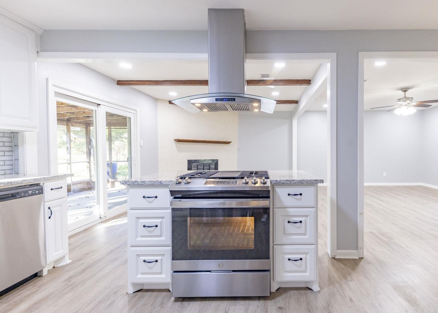 BLOOMFIELD HILLS - Residential