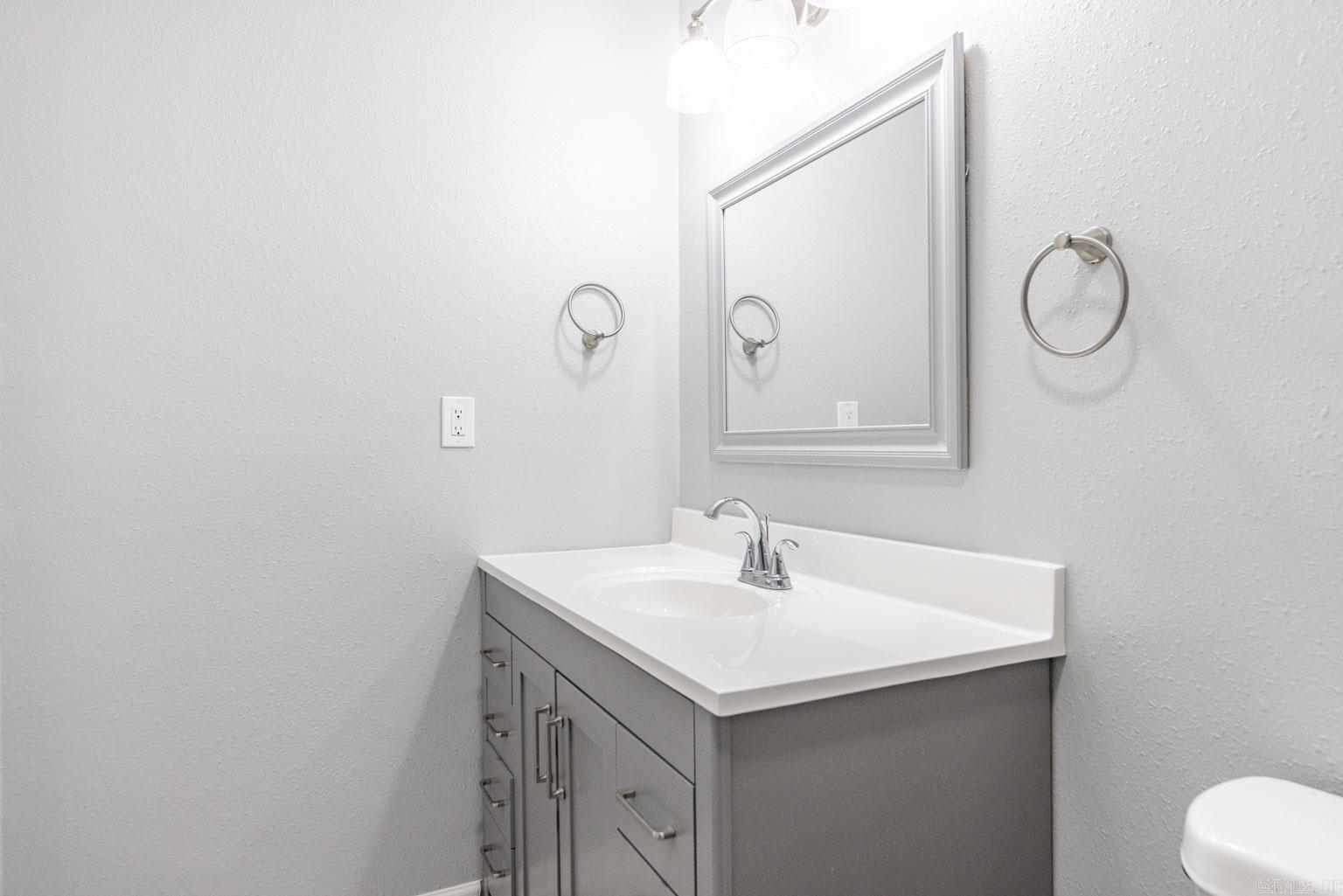 BLOOMFIELD HILLS - Residential