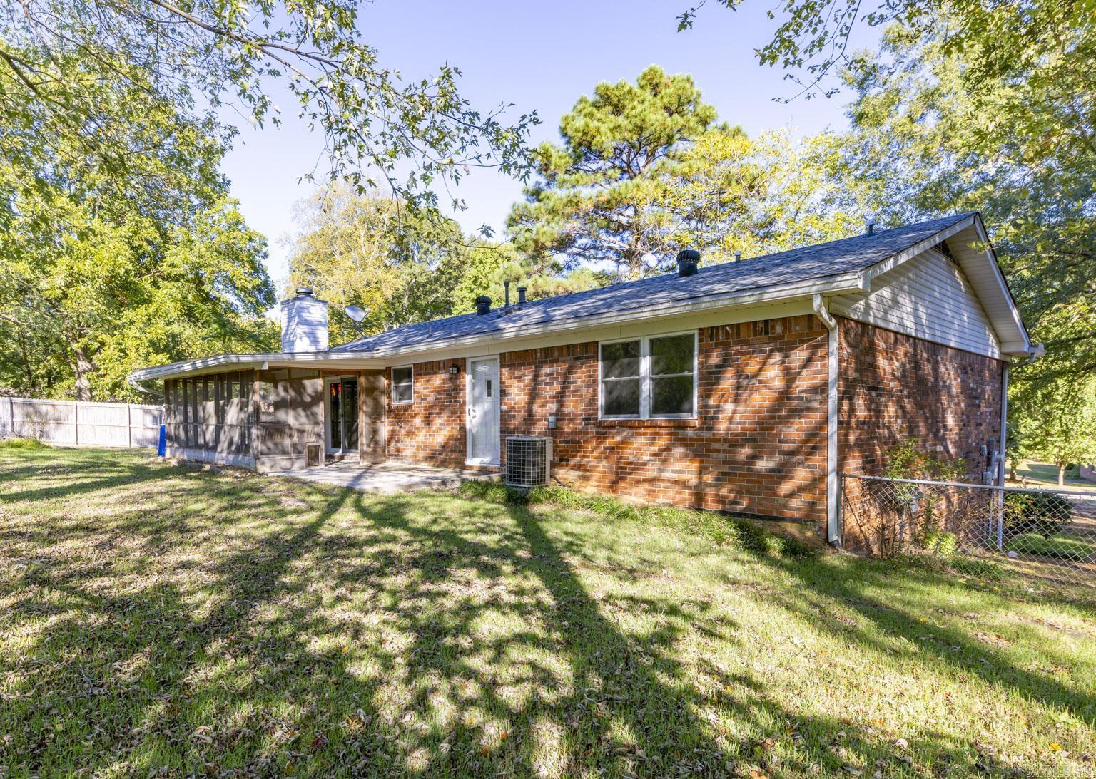 BLOOMFIELD HILLS - Residential