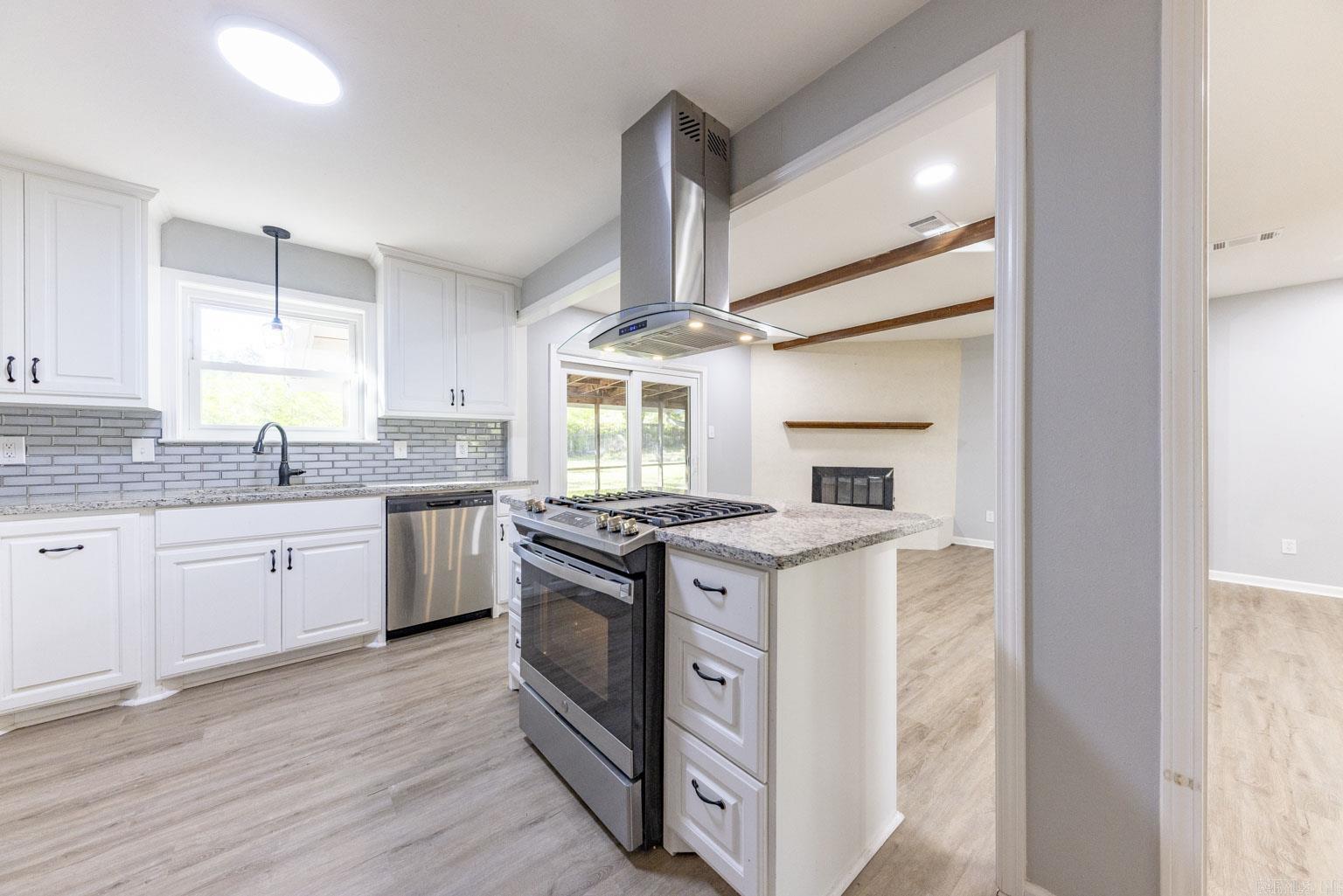 BLOOMFIELD HILLS - Residential