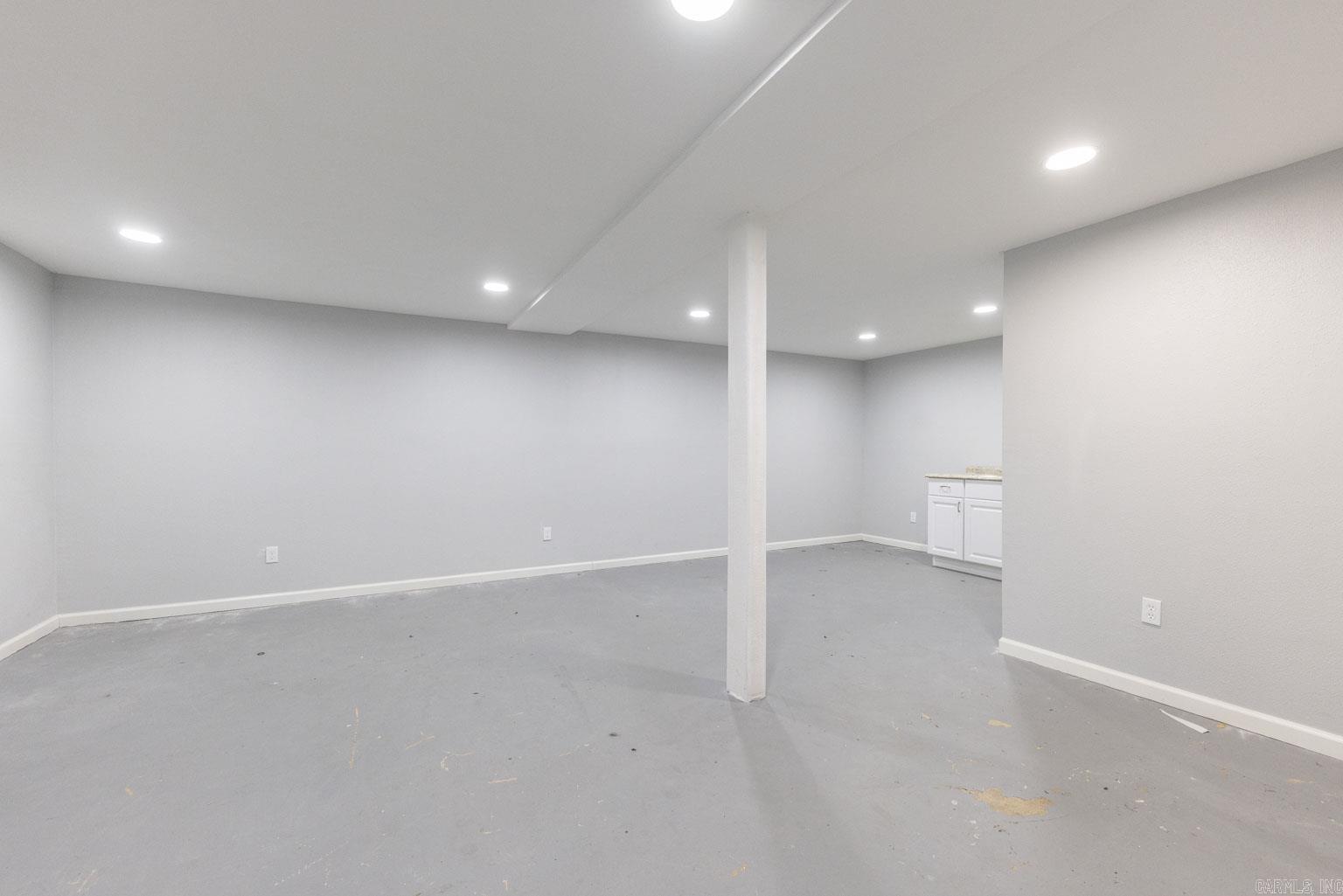 BLOOMFIELD HILLS - Residential