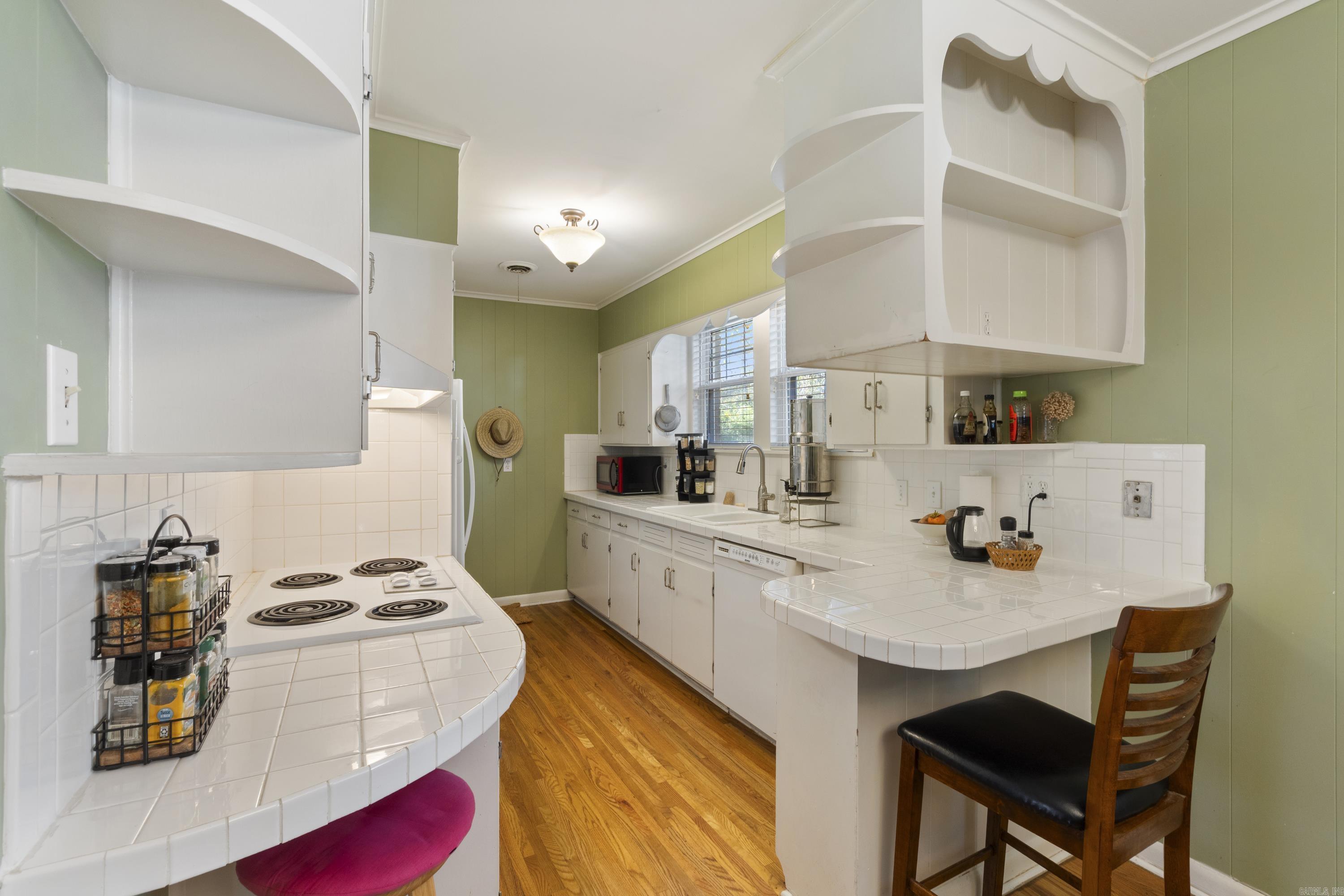 BEACHES - Residential