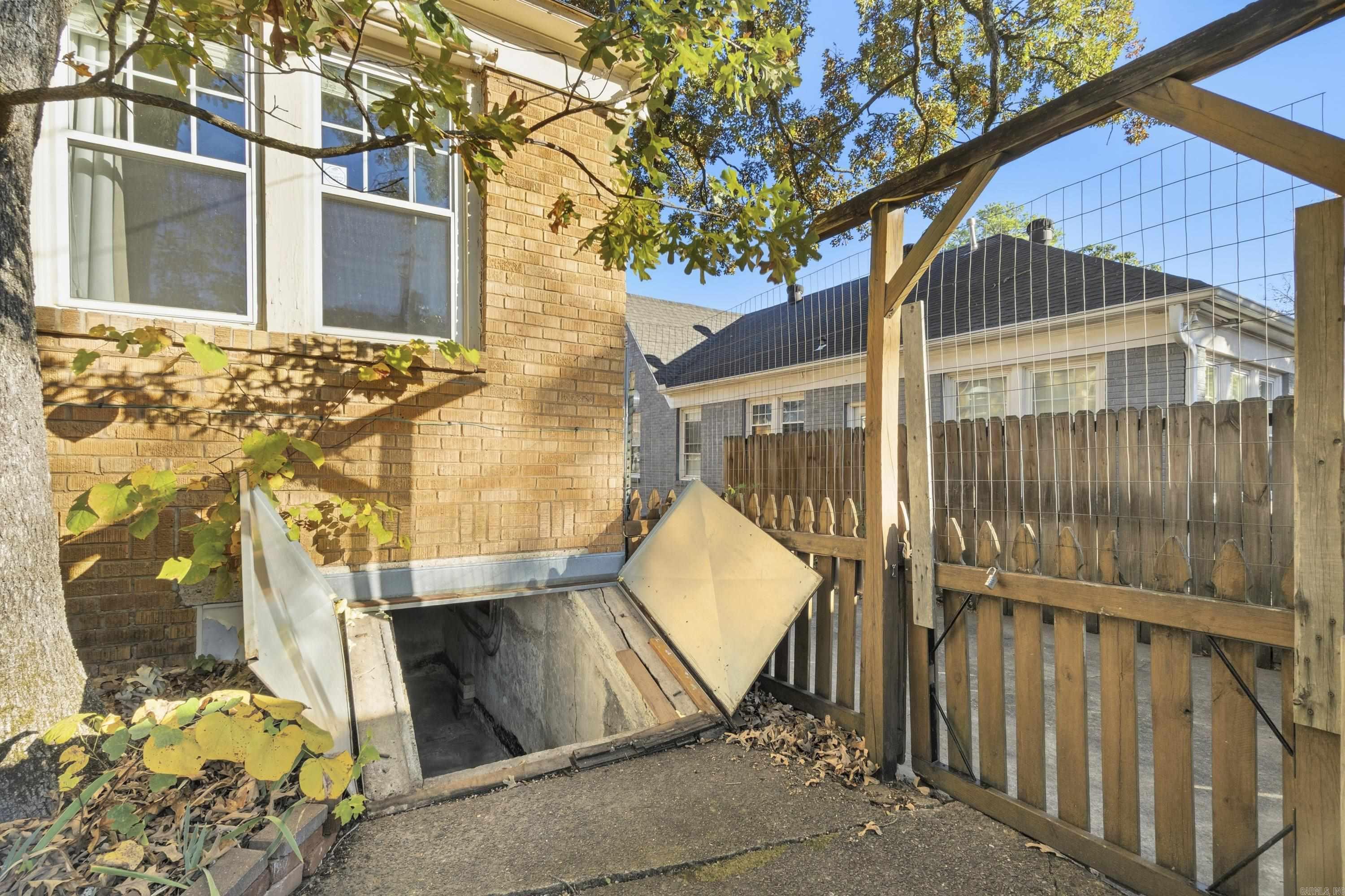 BEACHES - Residential