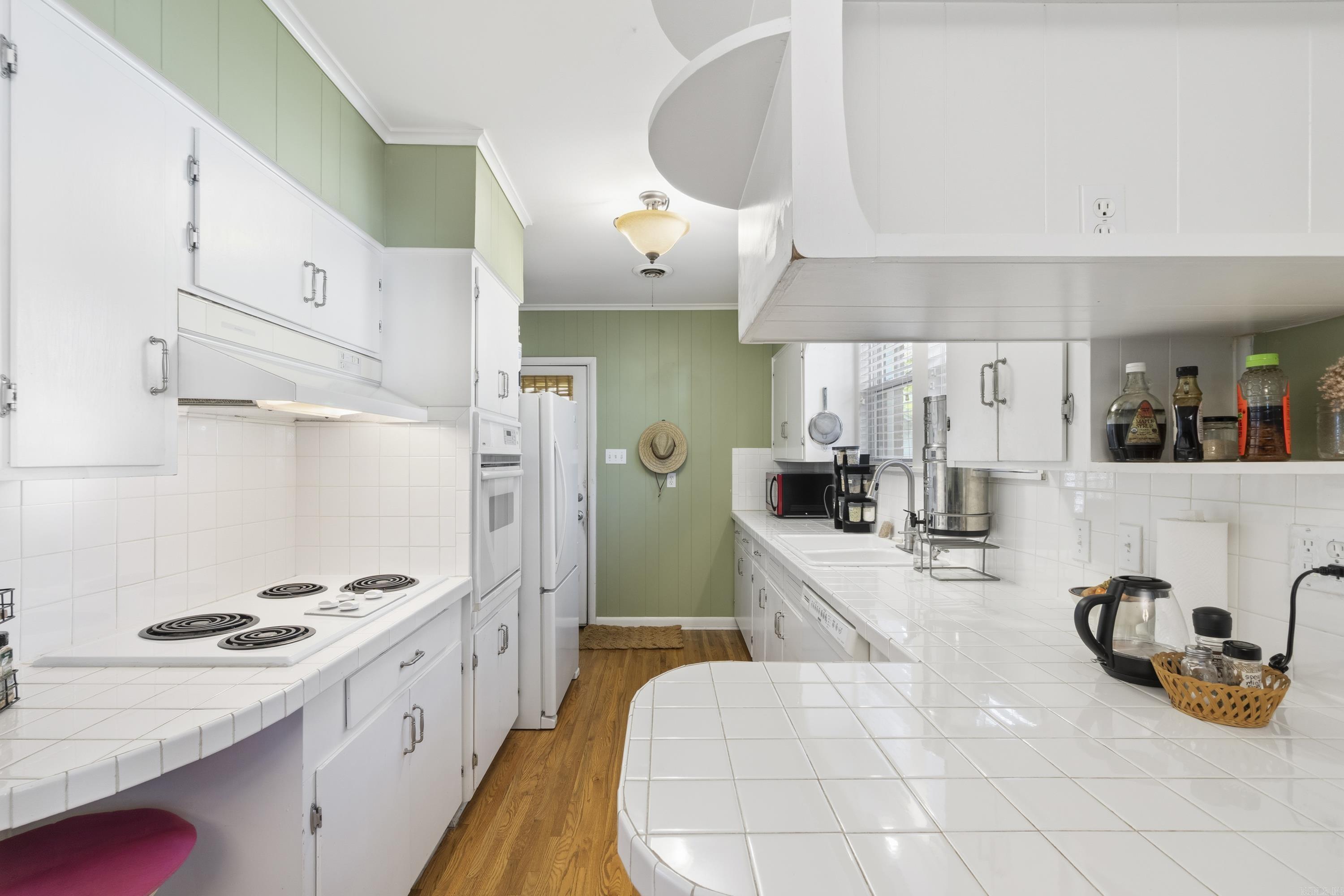 BEACHES - Residential