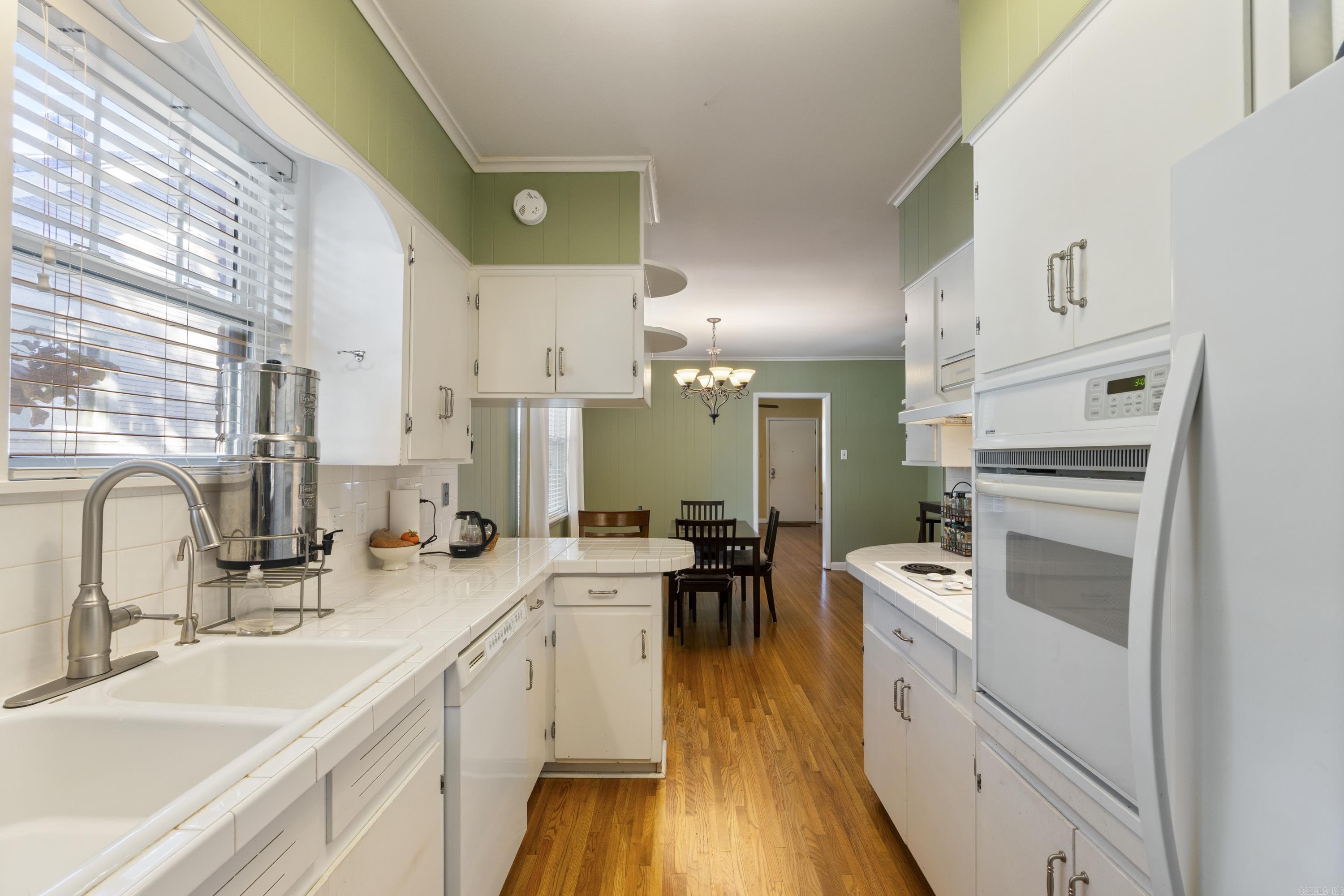 BEACHES - Residential