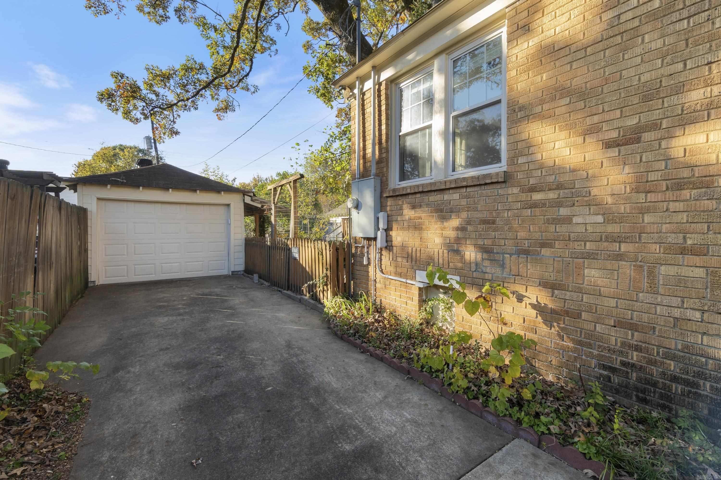 BEACHES - Residential