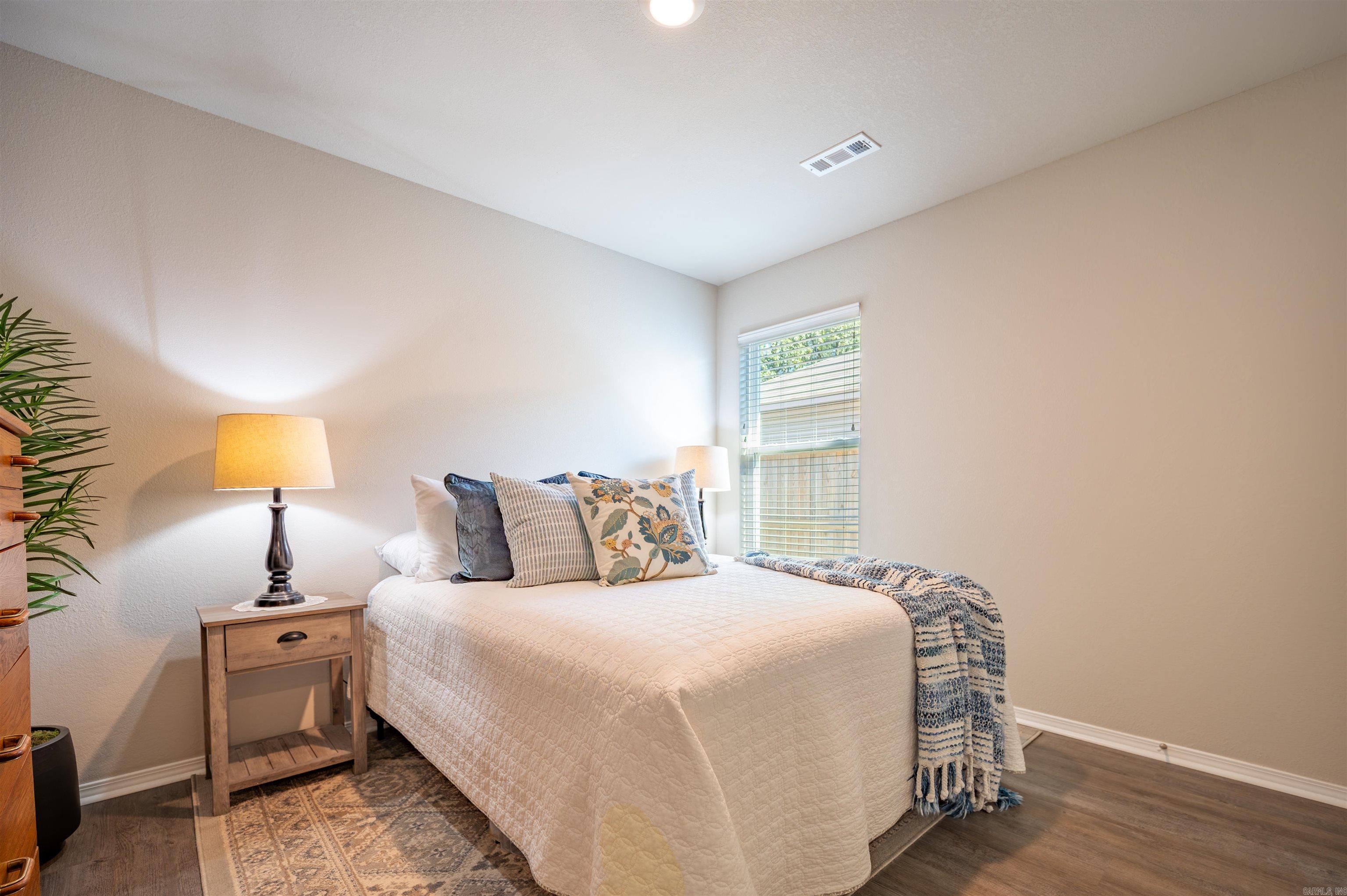 COUNTRY CLUB OF ARK THE - Residential