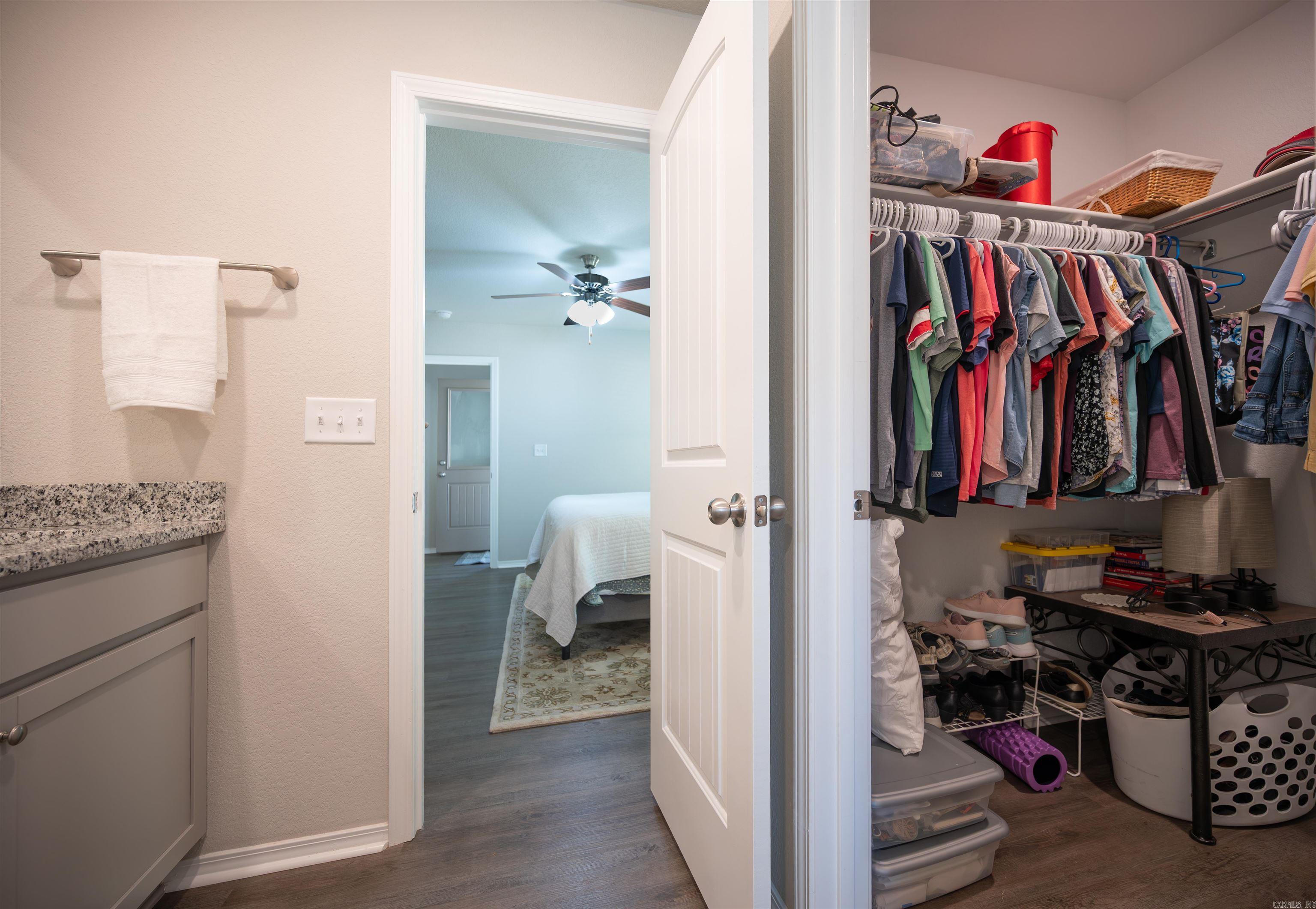 COUNTRY CLUB OF ARK THE - Residential