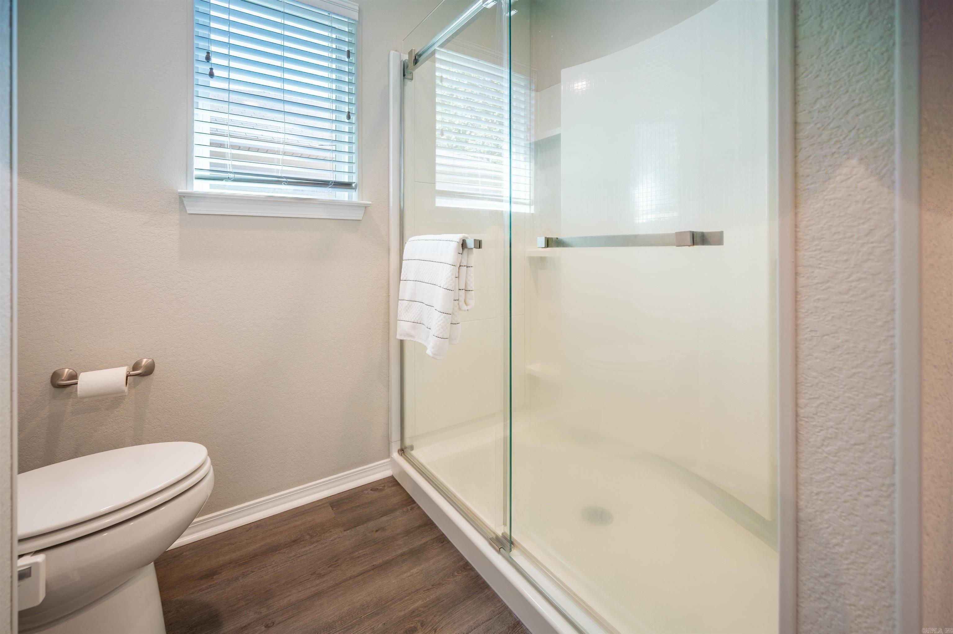 COUNTRY CLUB OF ARK THE - Residential