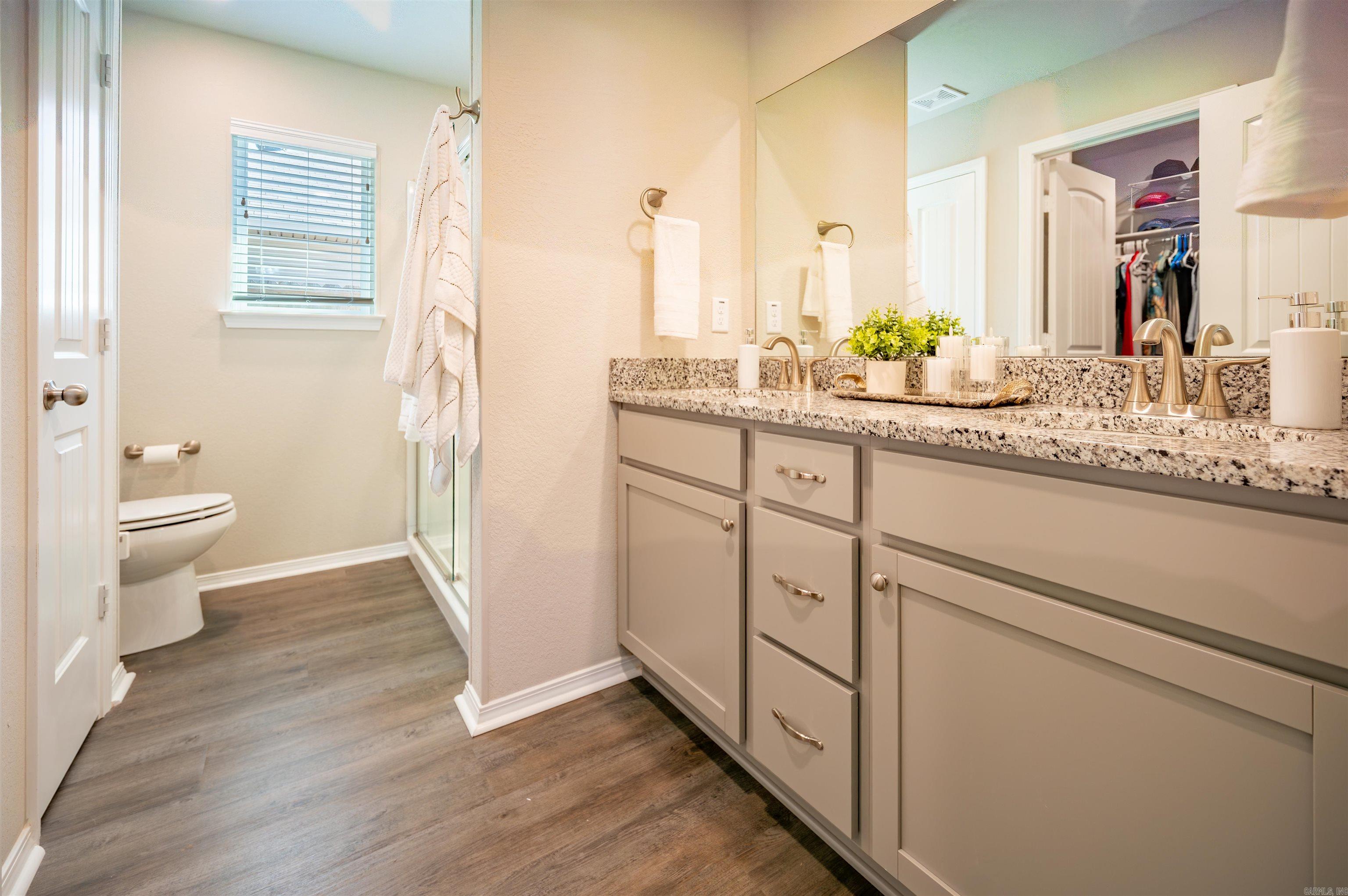 COUNTRY CLUB OF ARK THE - Residential