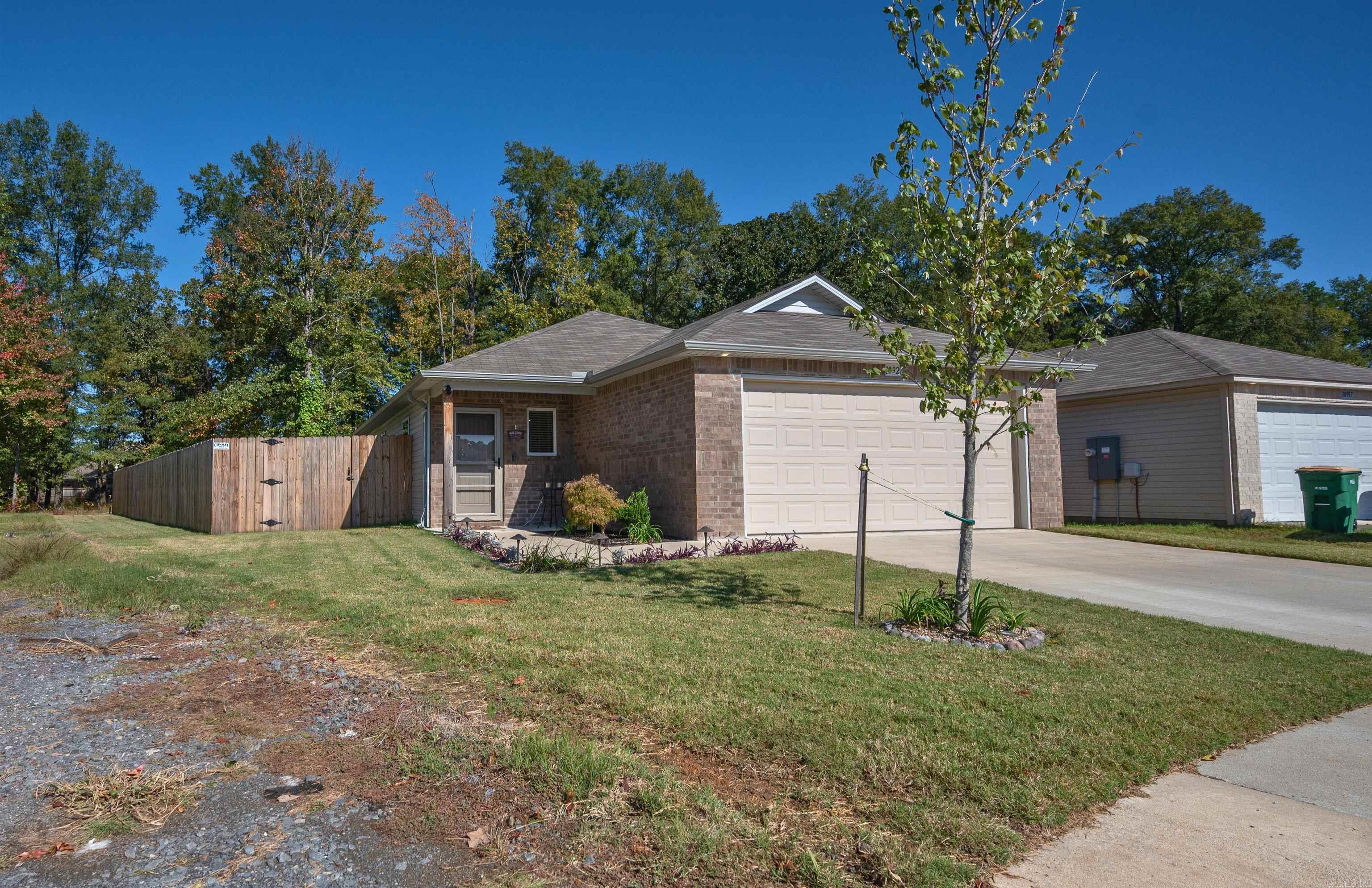 COUNTRY CLUB OF ARK THE - Residential