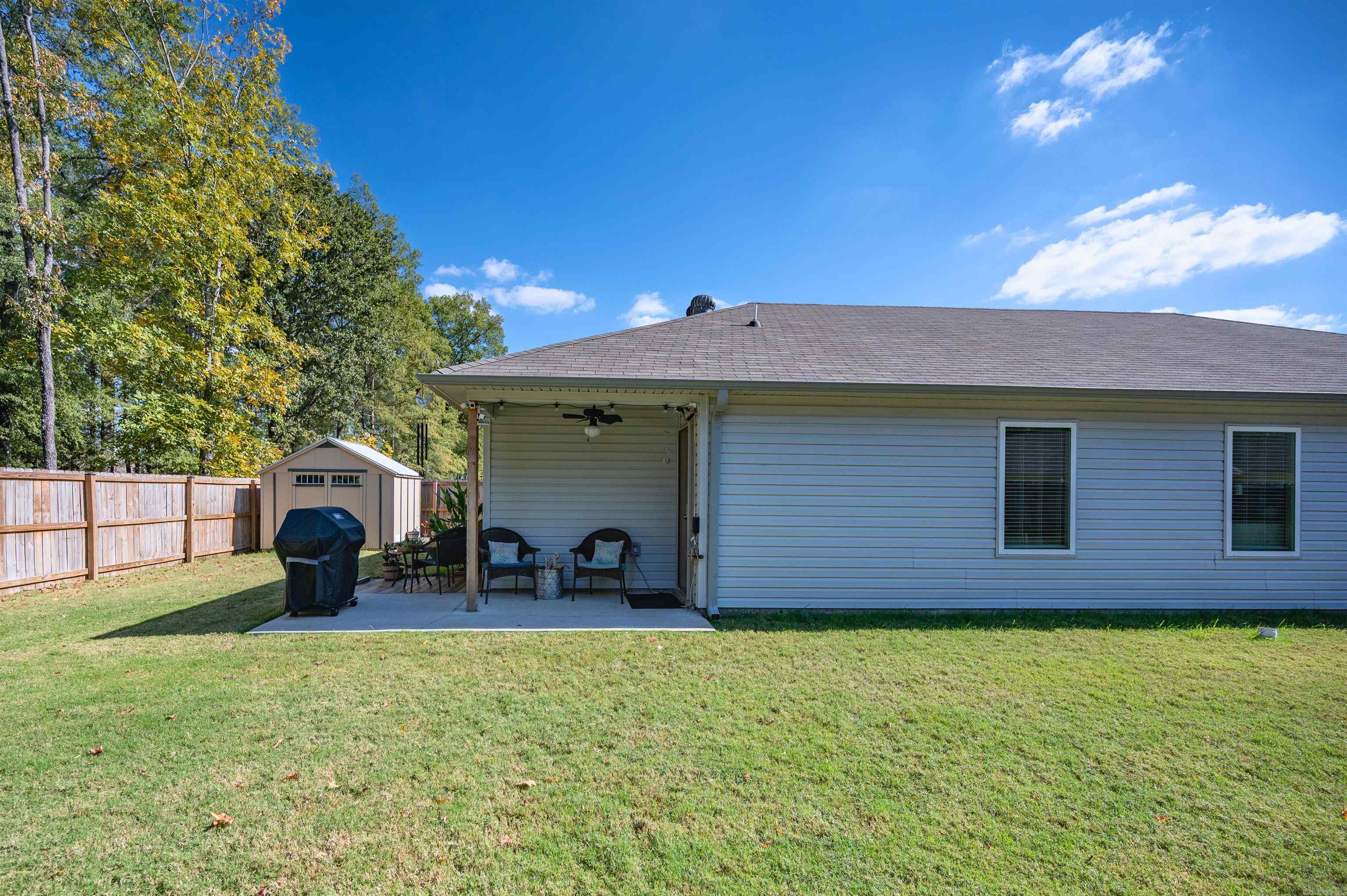 COUNTRY CLUB OF ARK THE - Residential