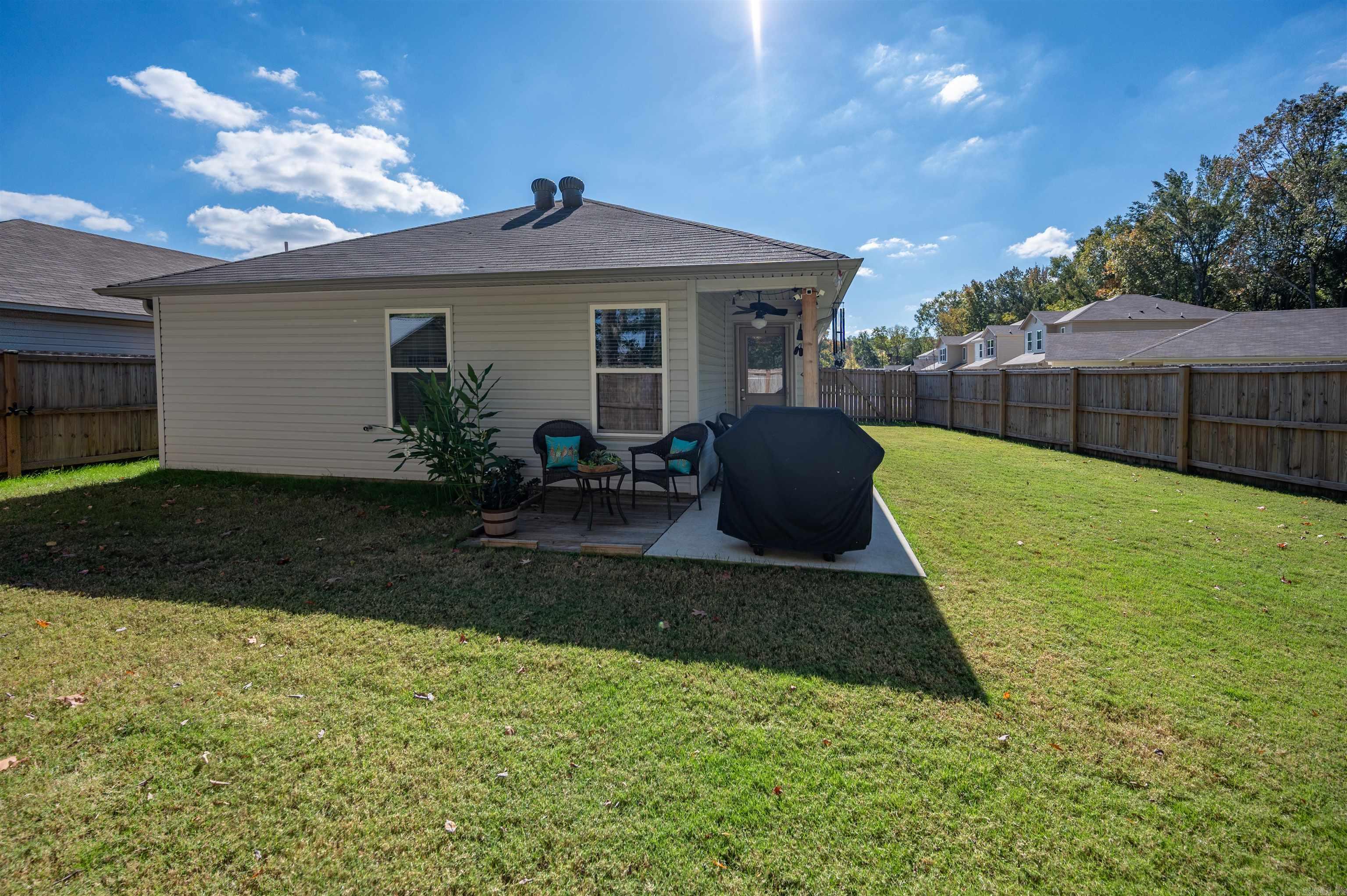 COUNTRY CLUB OF ARK THE - Residential