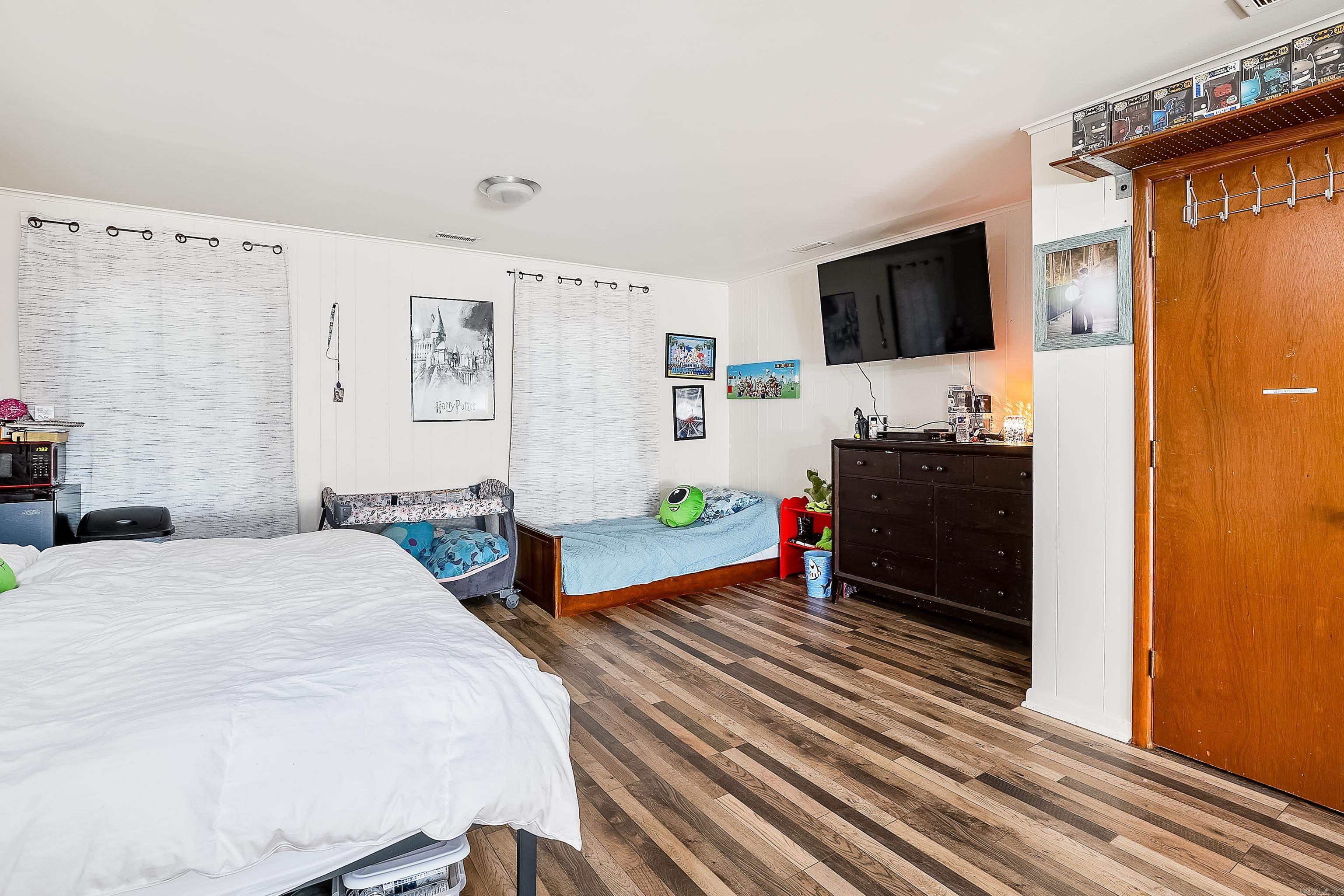 NEWPORT LAND & IMP CO - Residential