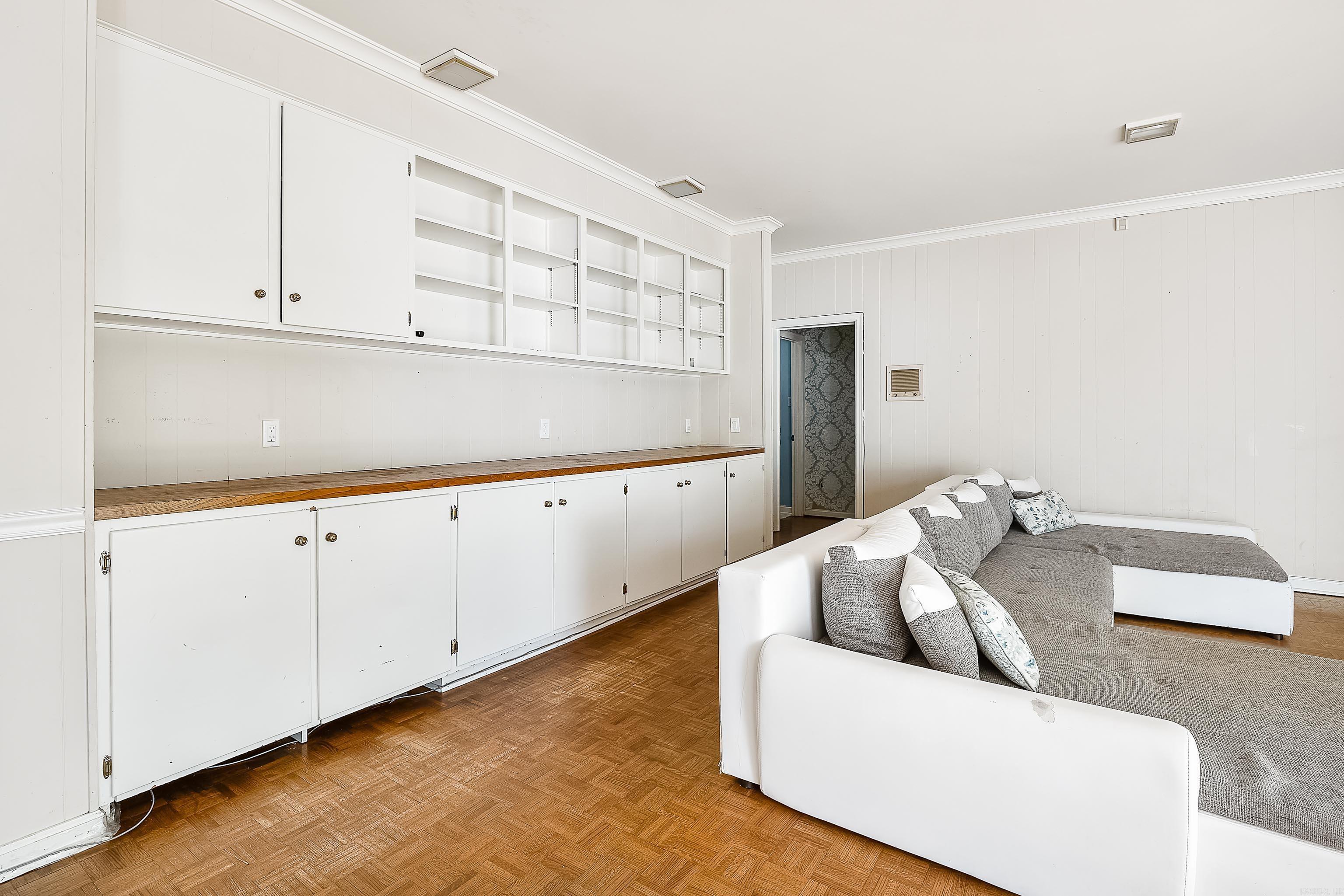 NEWPORT LAND & IMP CO - Residential