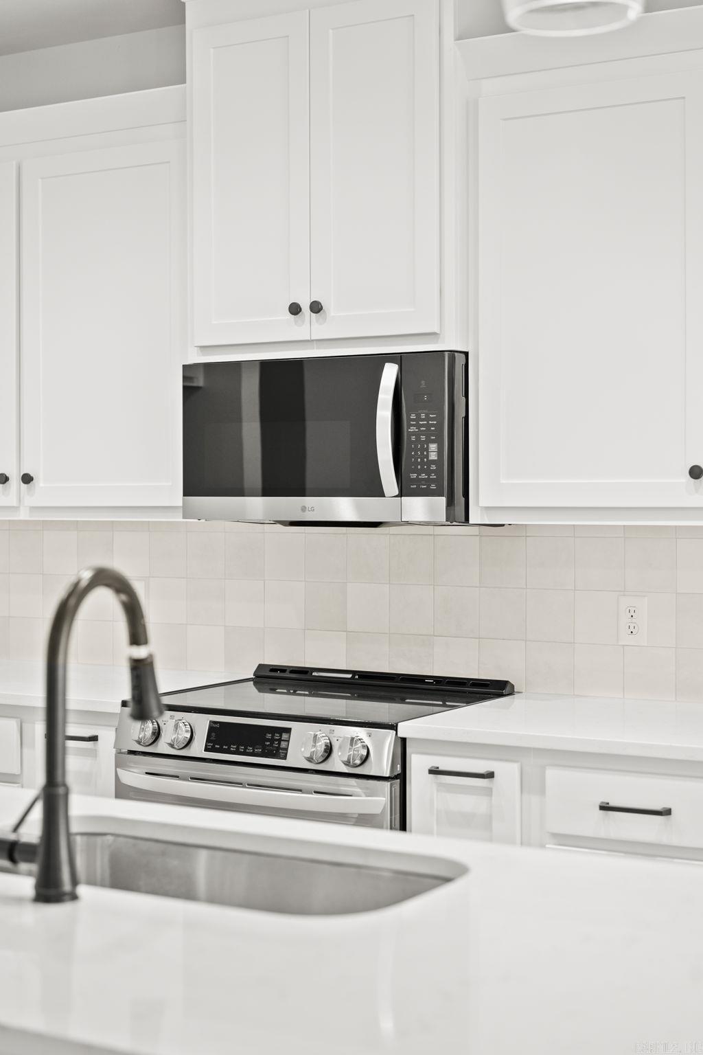 LEWIS CROSSING - Residential