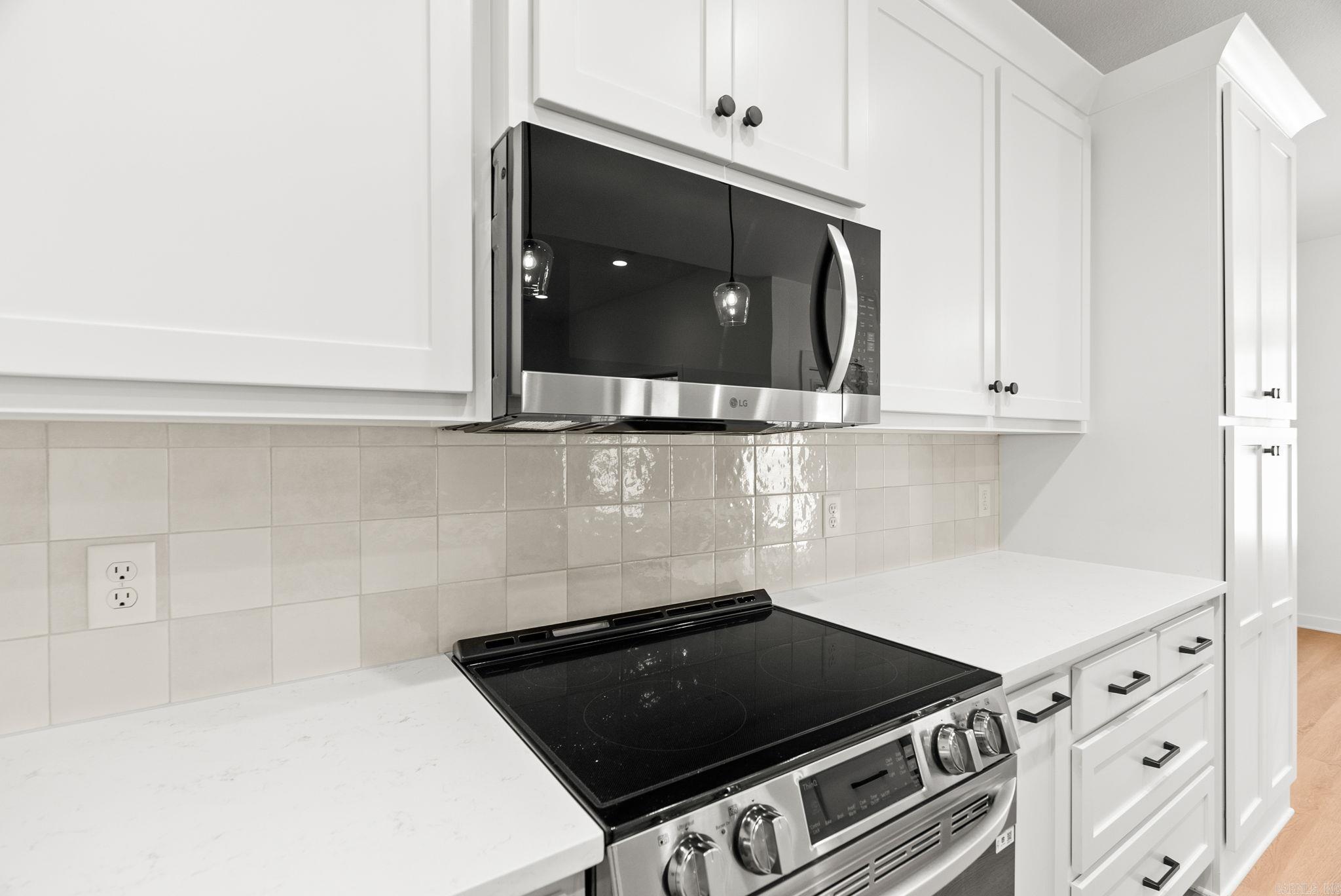 LEWIS CROSSING - Residential