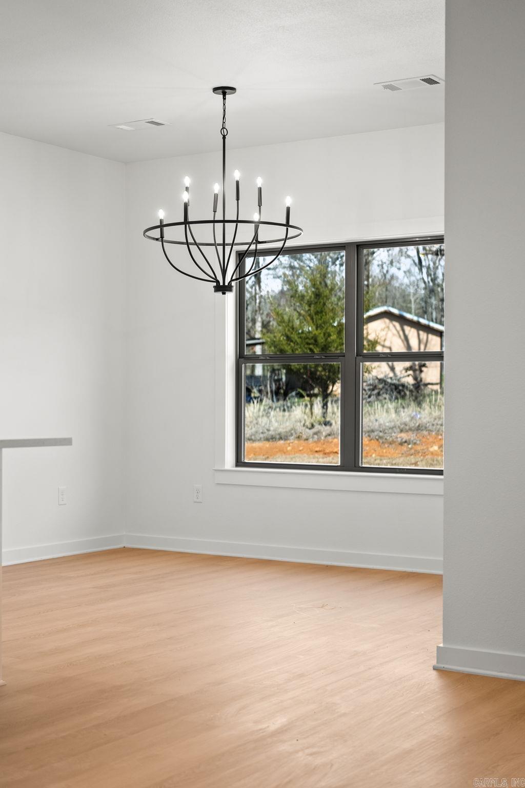 LEWIS CROSSING - Residential